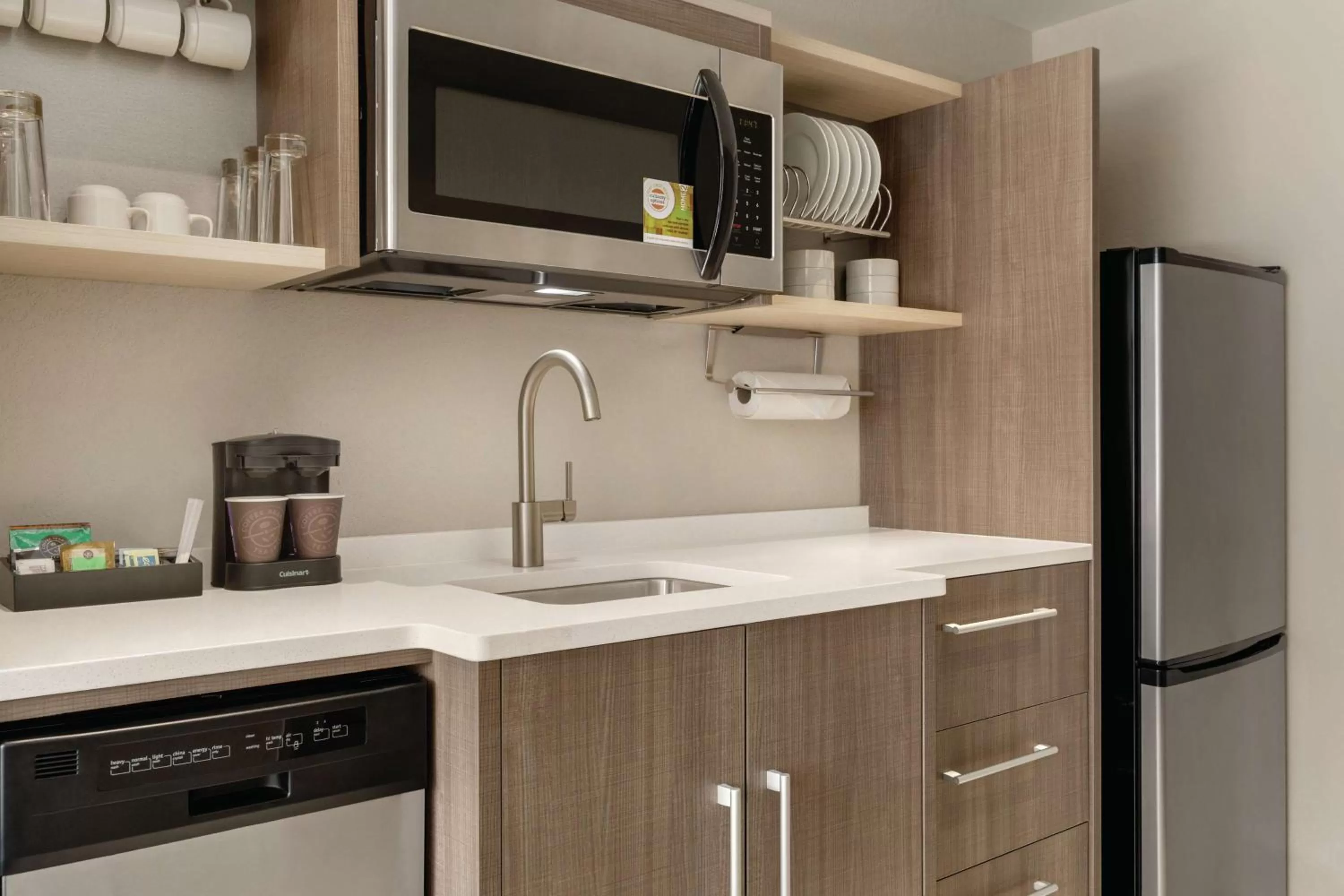 Kitchen or kitchenette in Home2 Suites By Hilton Chicago River North