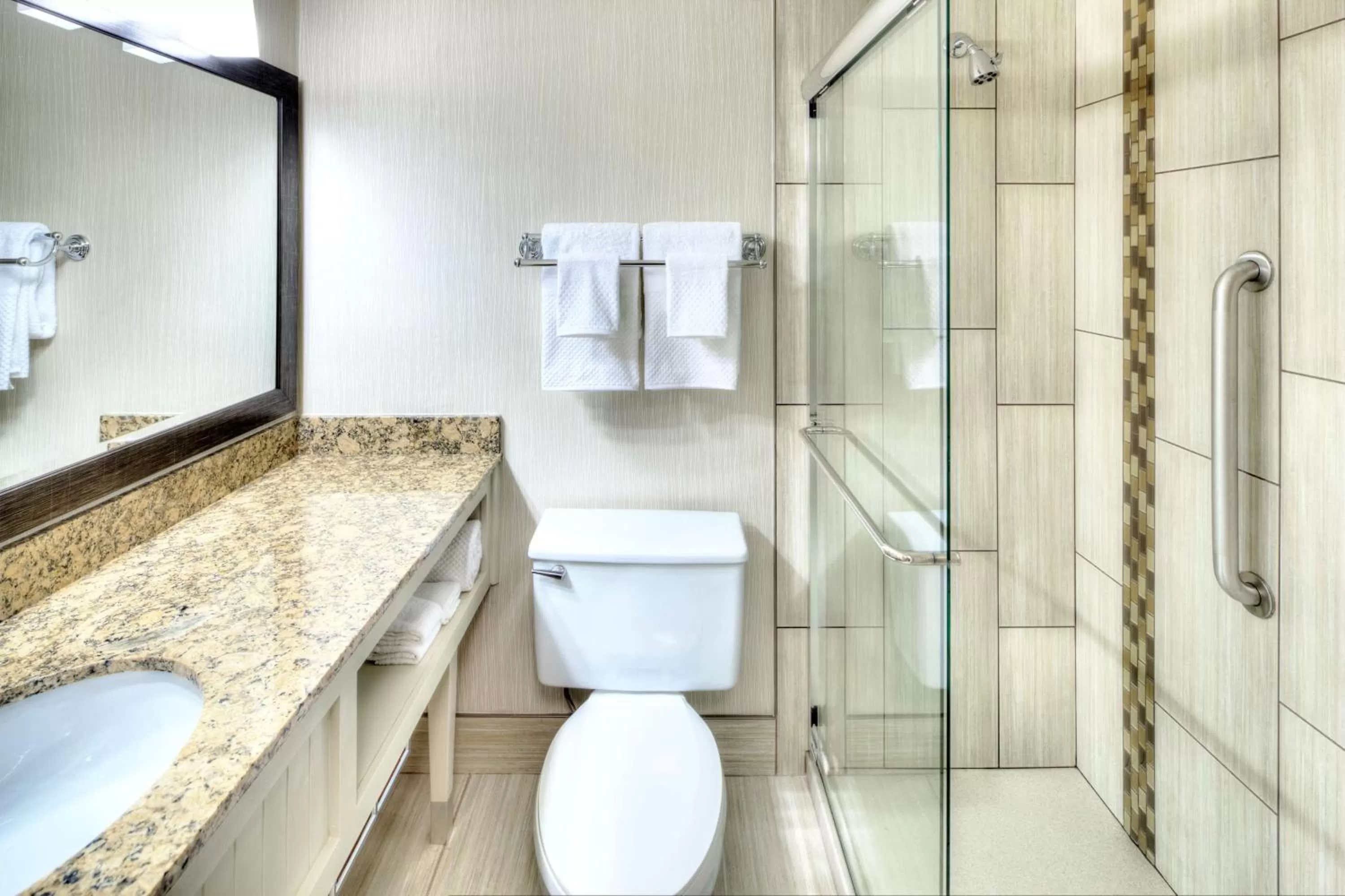 Bathroom in DoubleTree by Hilton Milwaukee Downtown