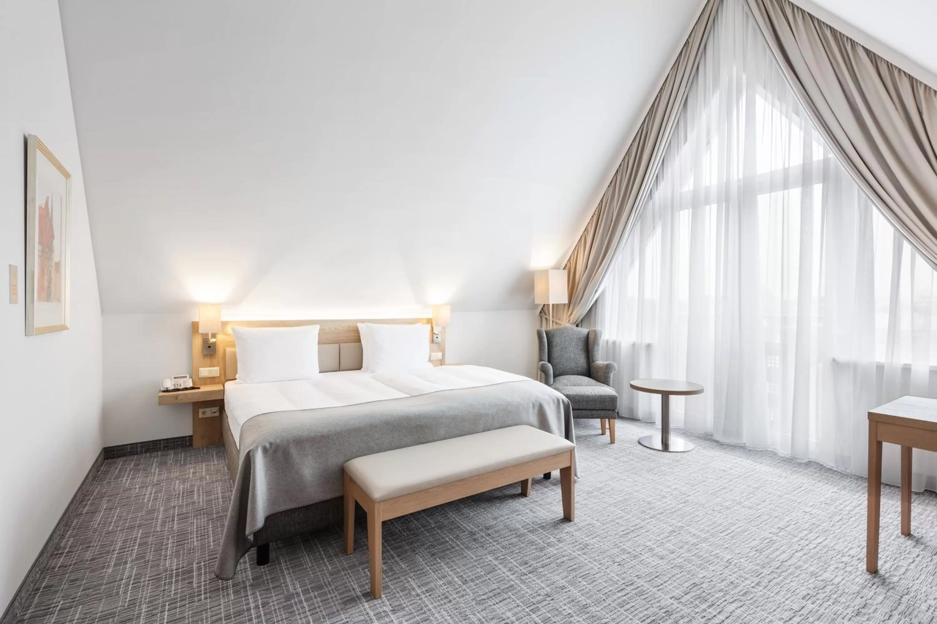 Photo of the whole room, Bed in Holiday Inn Nürnberg City Centre by IHG