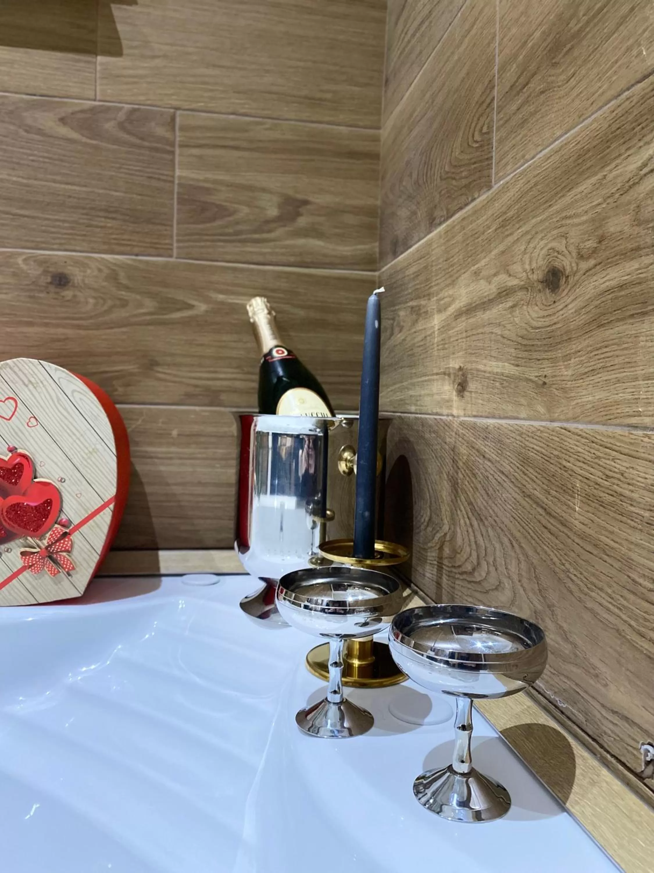 Hot Tub in Suite room