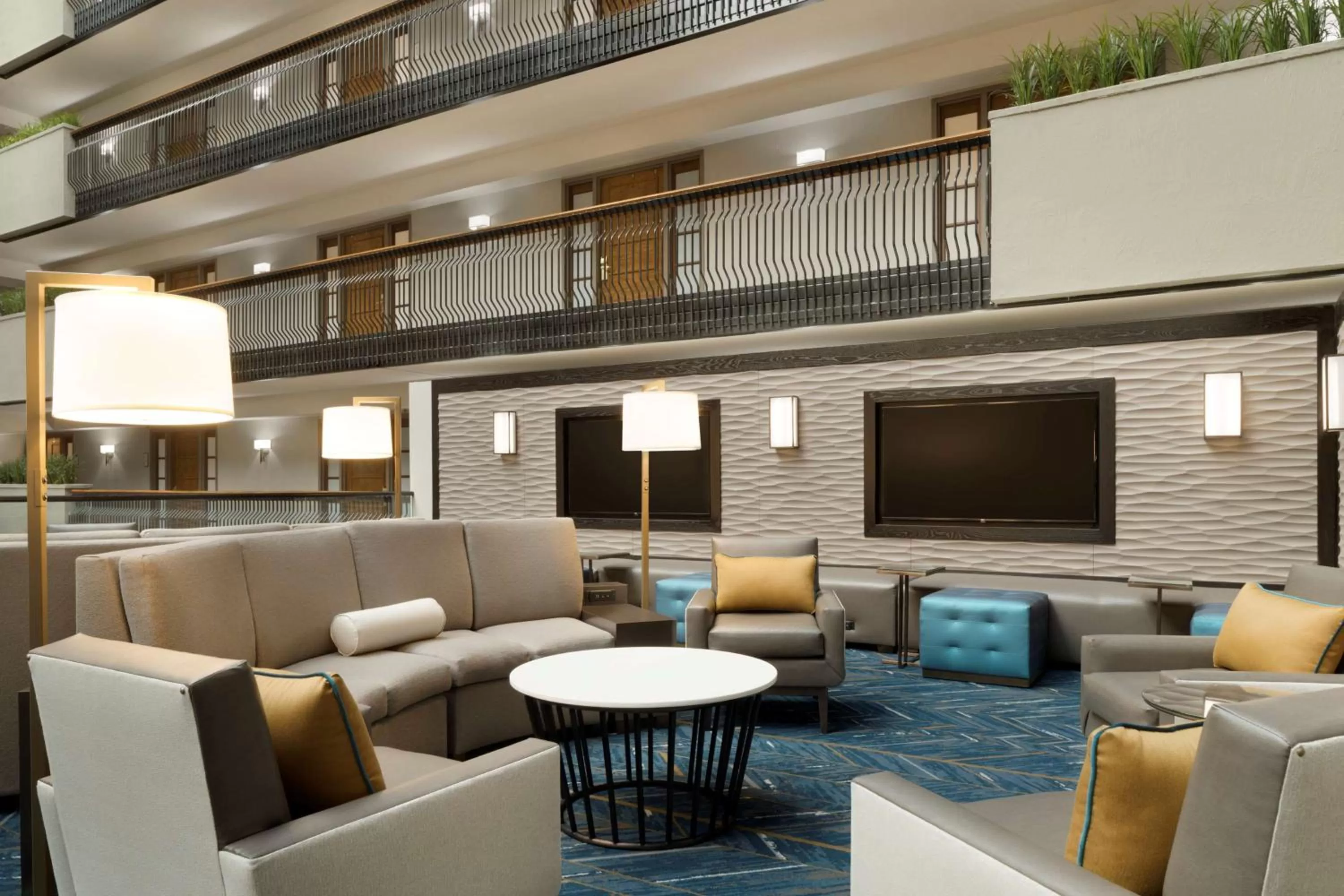 Lobby or reception in Embassy Suites by Hilton Columbus