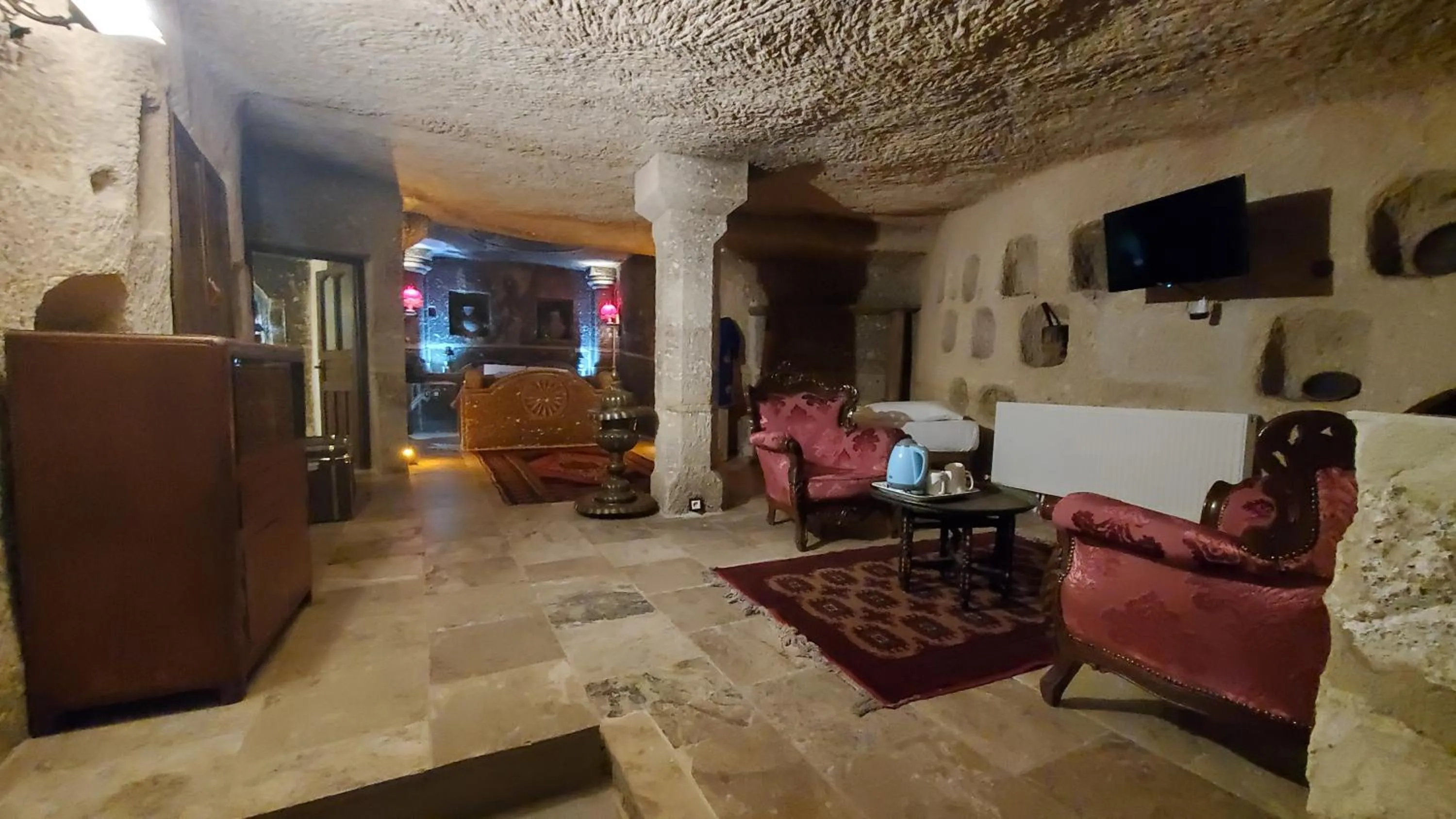 Photo of the whole room in Antique Terrace Cave Suites