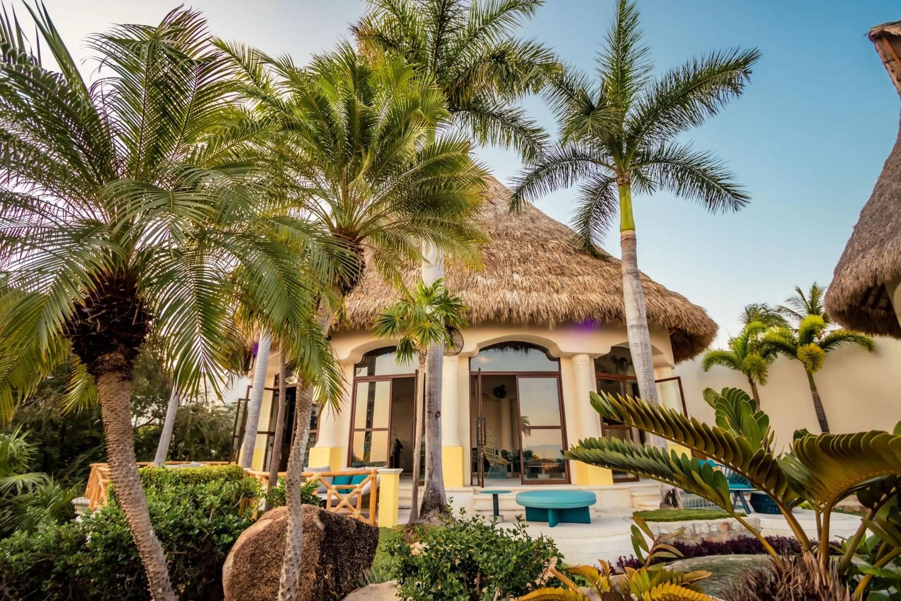 Lounge or bar in Quinta Real Acapulco