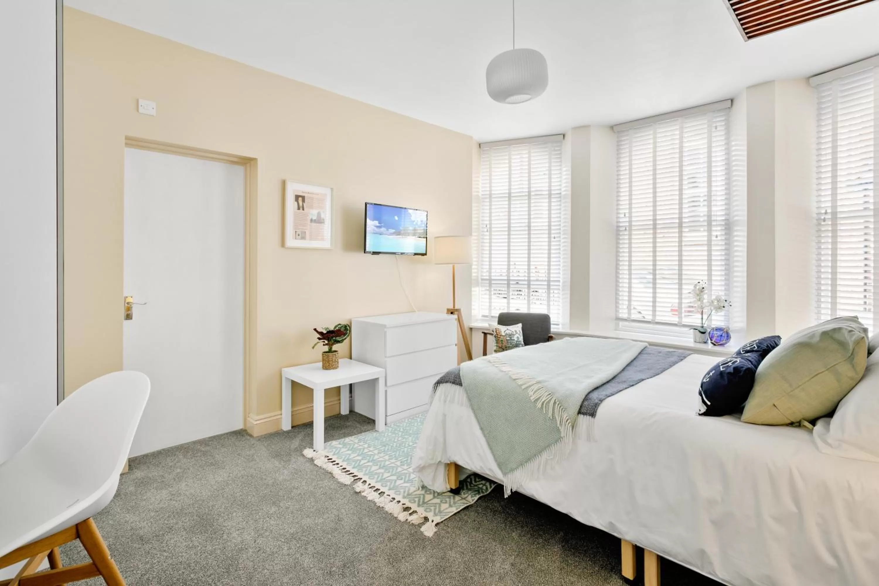 Photo of the whole room, Bed in Park View R & R - Adult Only - Self-Catering - Free Parking - EV Point