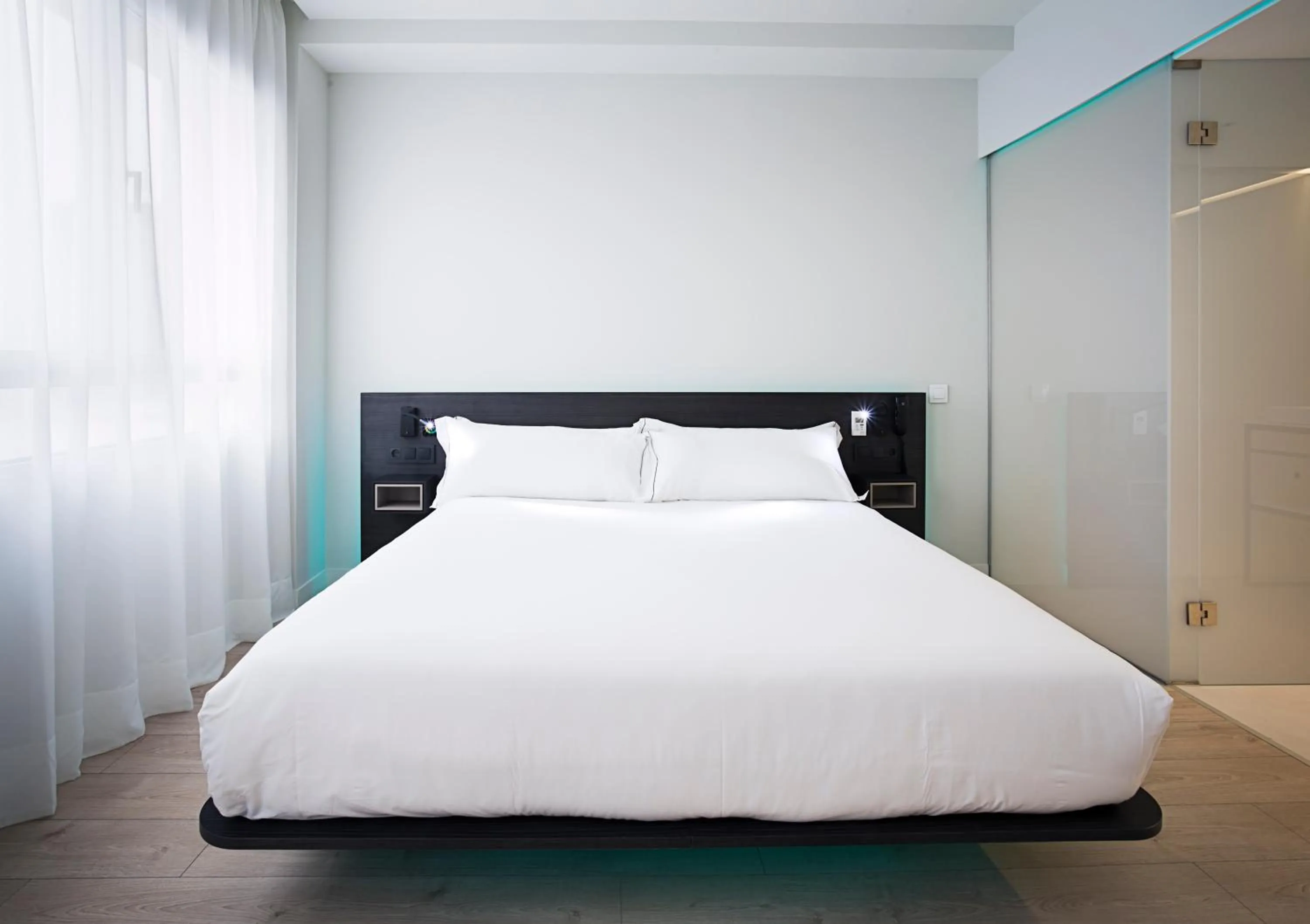 Photo of the whole room, Bed in B&B HOTEL Madrid Centro Puerta del Sol