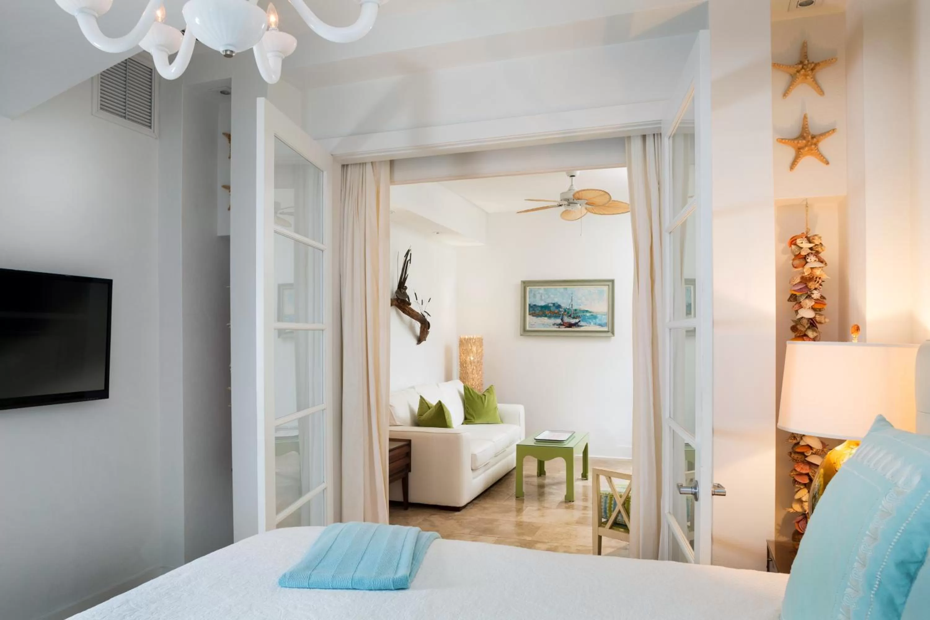 Bed in Black Dolphin Inn