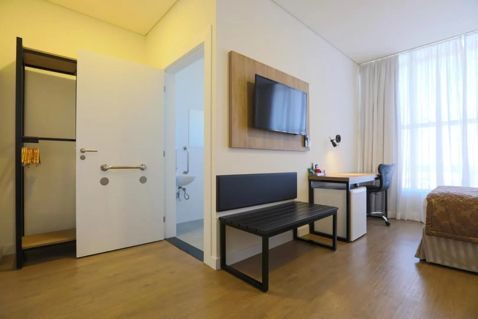 Bedroom, Bed in Transamerica Executive Maringá