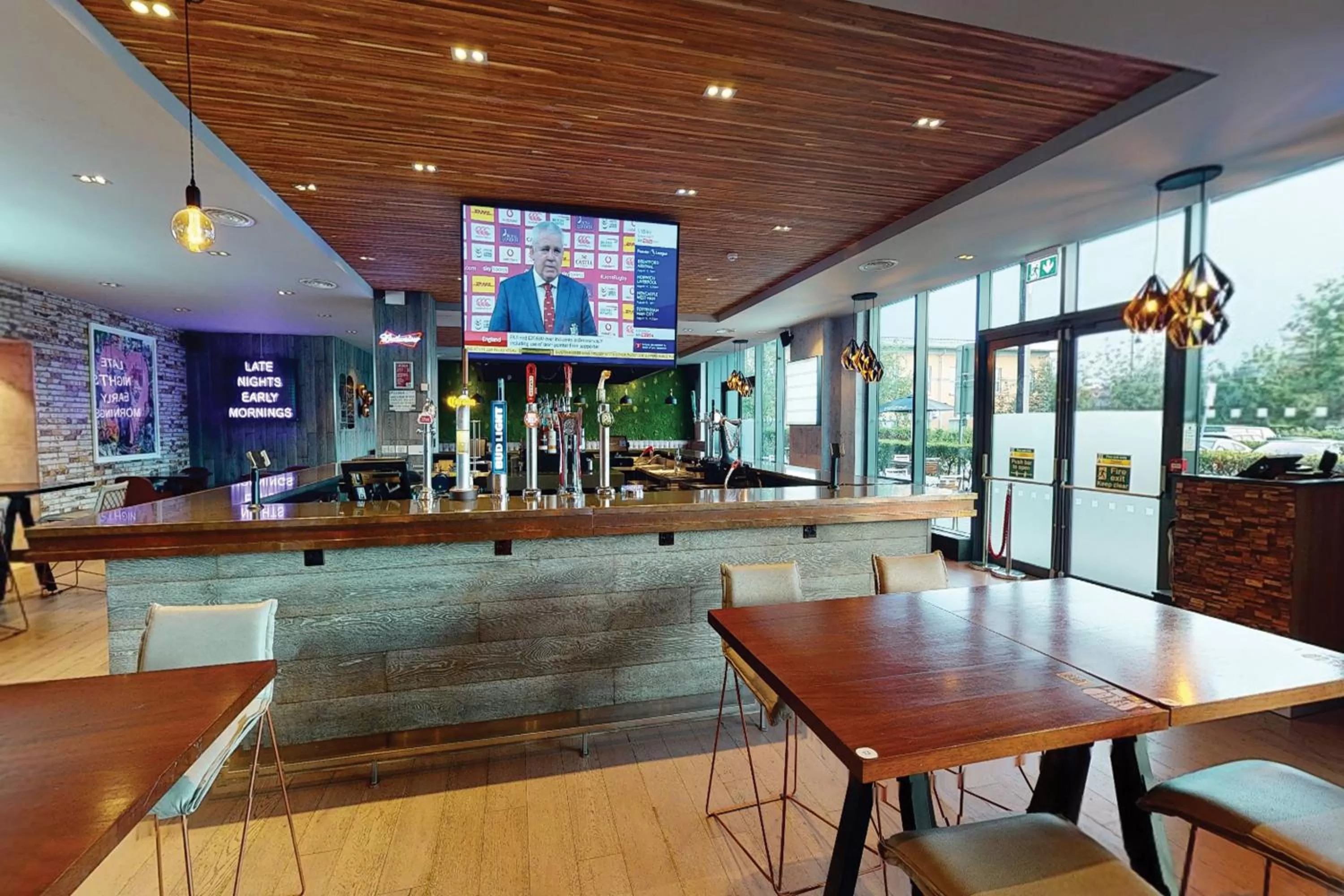 Restaurant/places to eat in Village Hotel Manchester Ashton