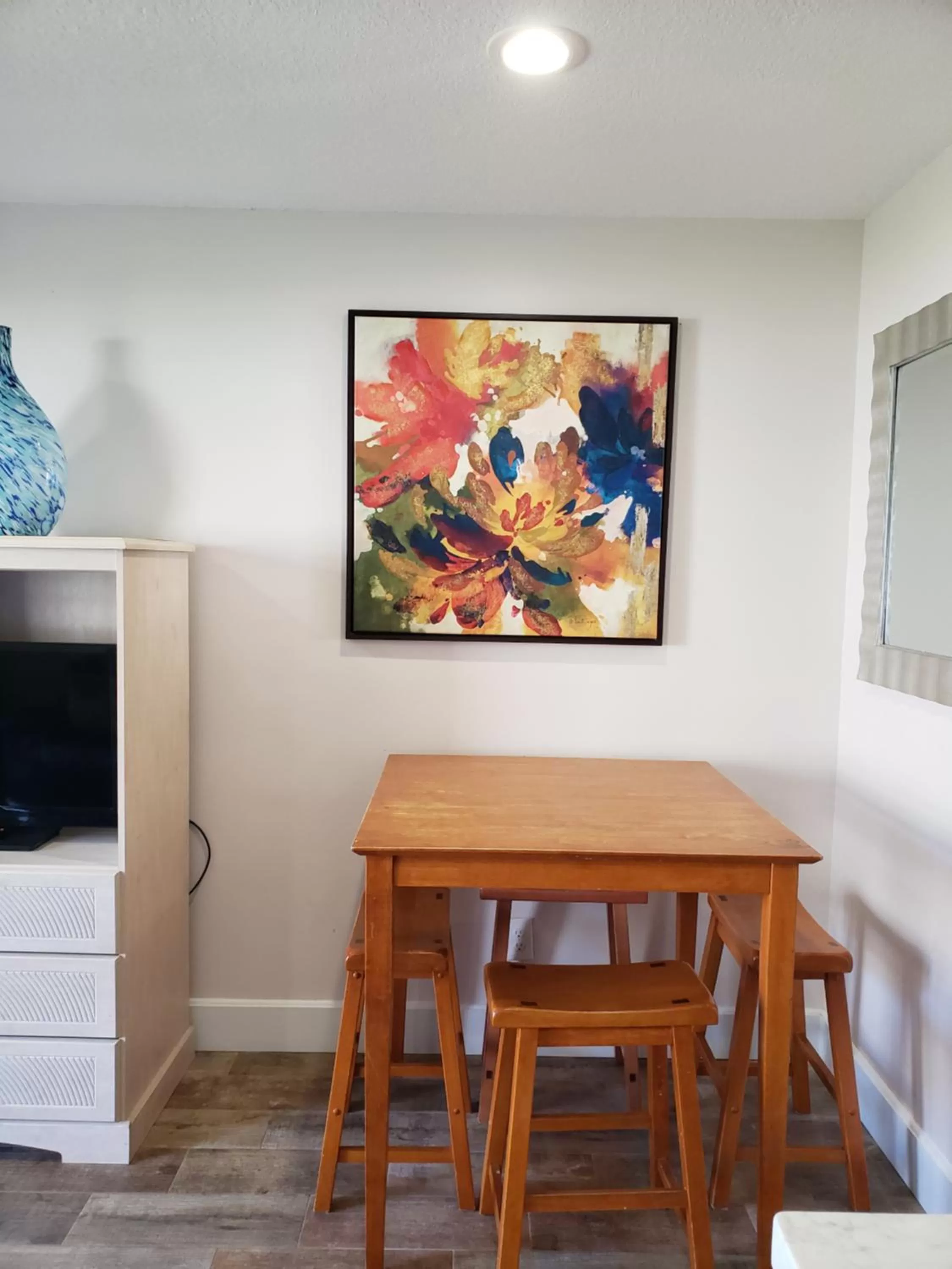 Dining area in The Victorian Condo/Hotel