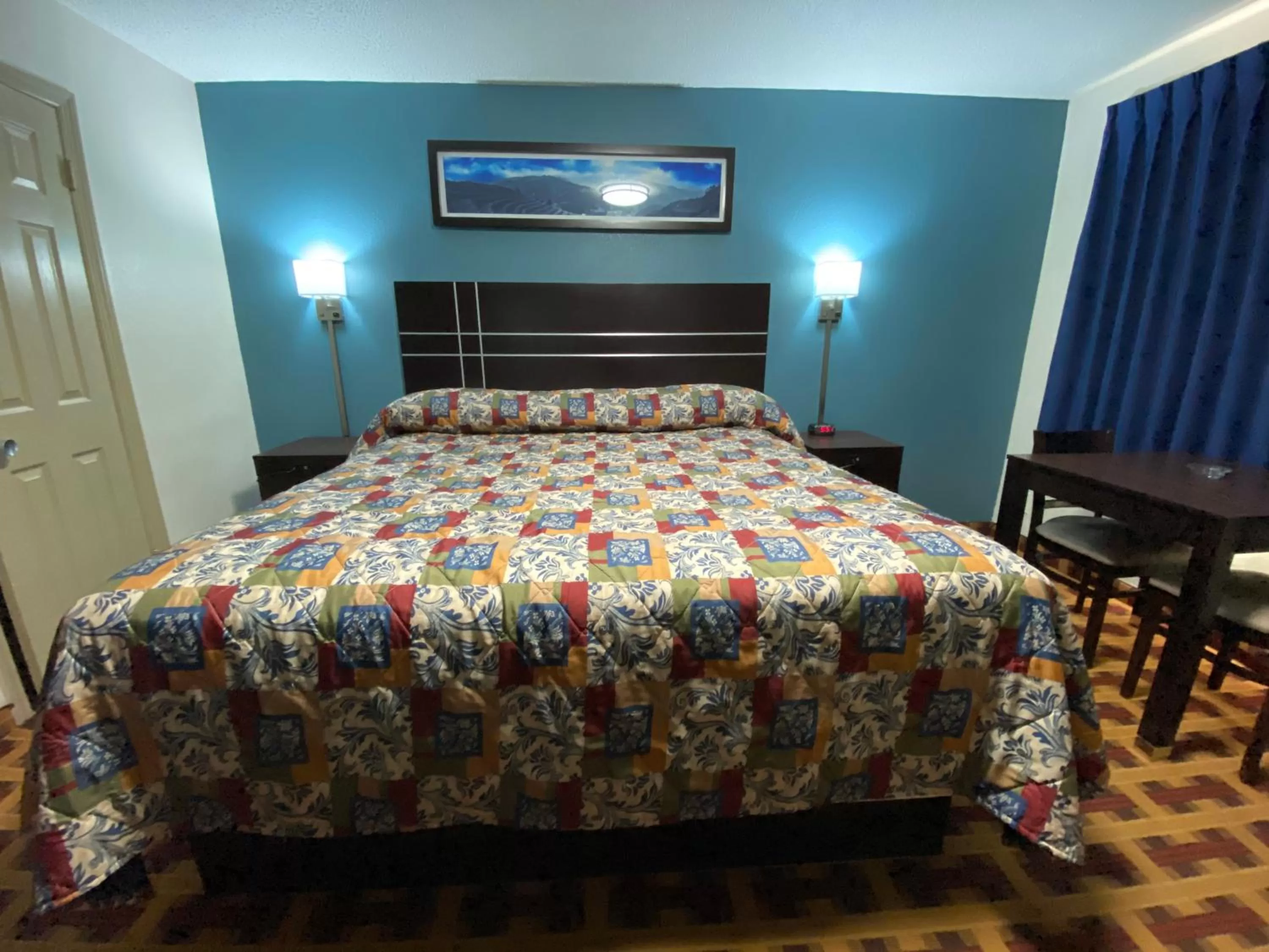 Bed in Lodge Inn Wrightstown - Fort Dix