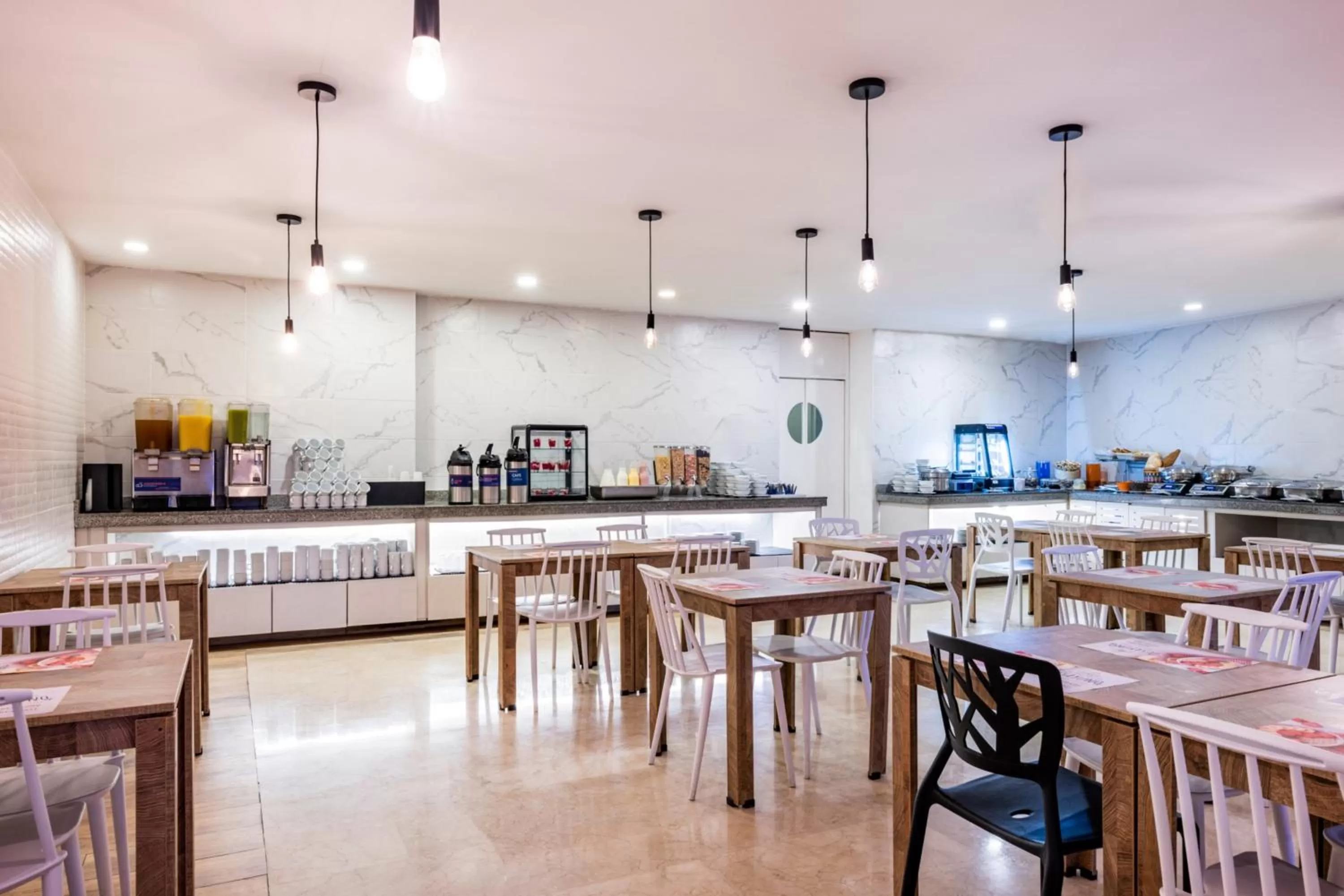 Breakfast in Holiday Inn Express - Cartagena Bocagrande by IHG