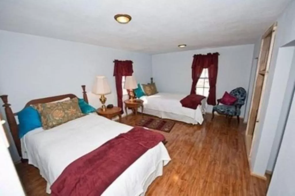 Bedroom, Bed in Trail City Bed & Breakfast