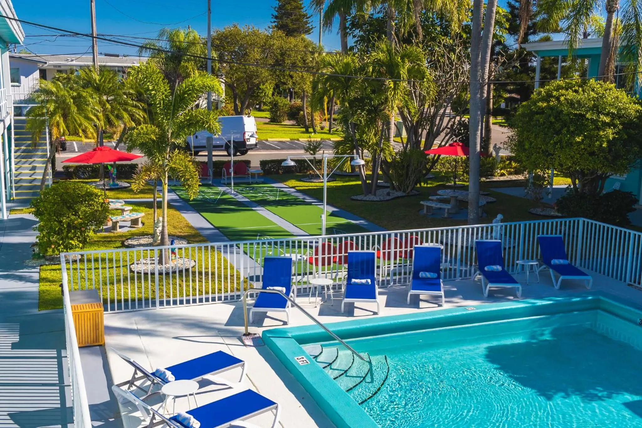Pool view, Swimming Pool in Sea Jay Motel and Marina
