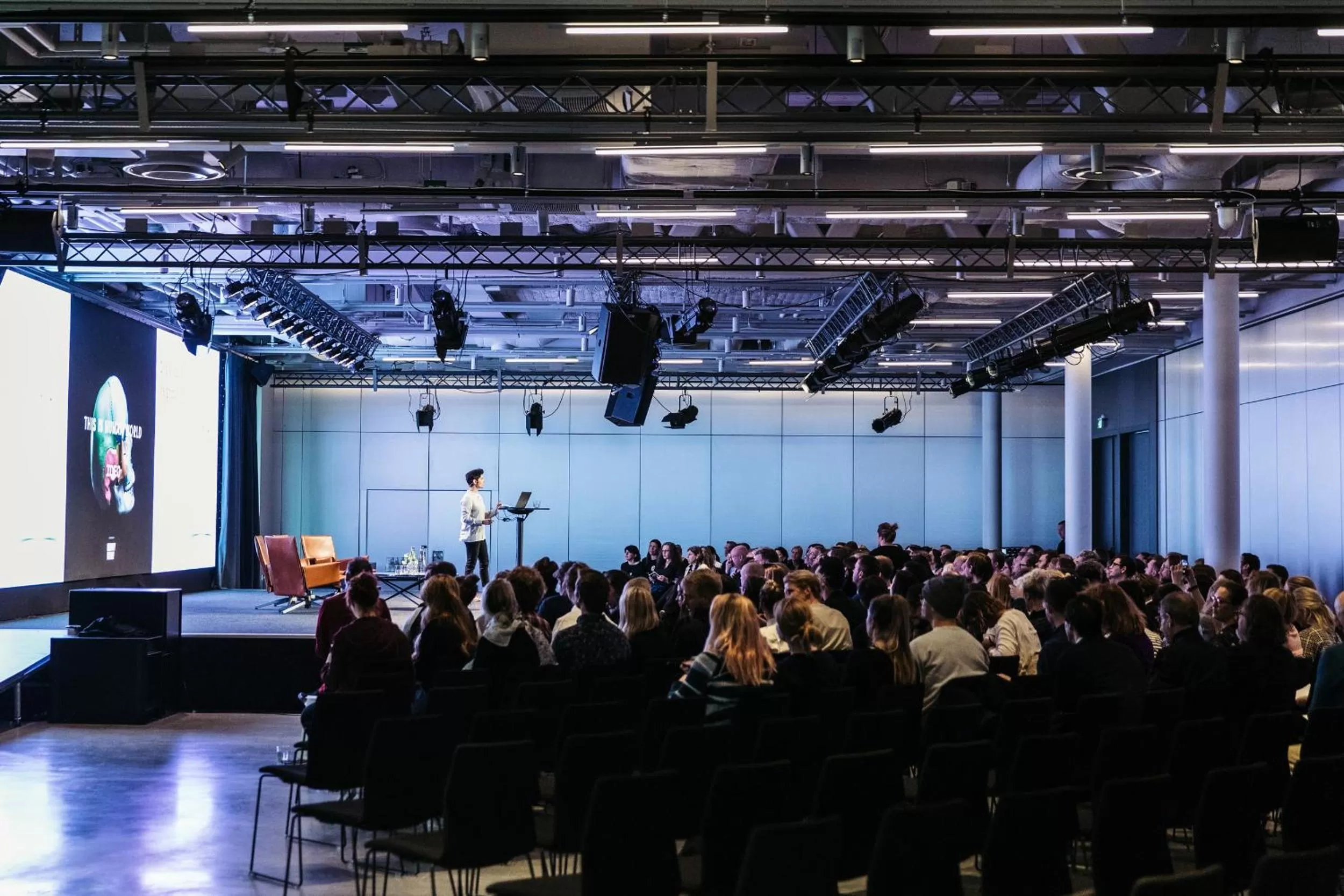 Banquet/Function facilities in At Six