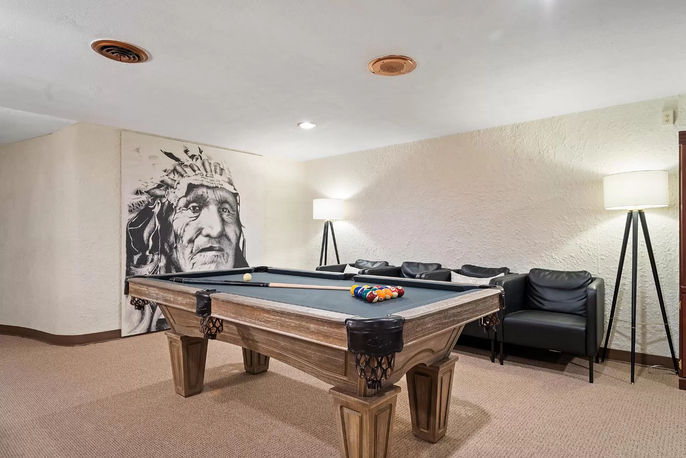 Billiard, Billiards in Black Forest Inn Bed & Breakfast