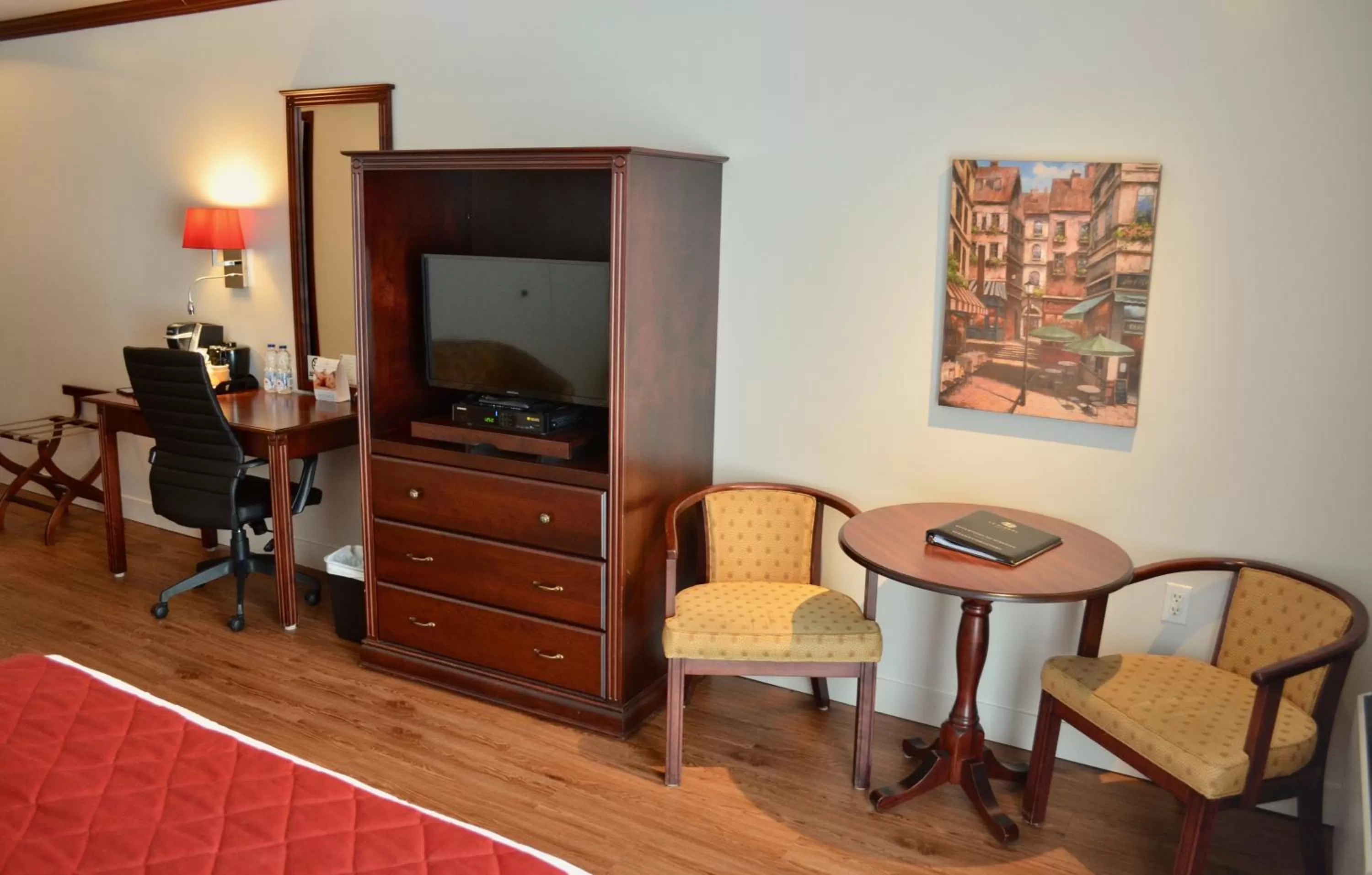 Bedroom in Hôtel Le Floral