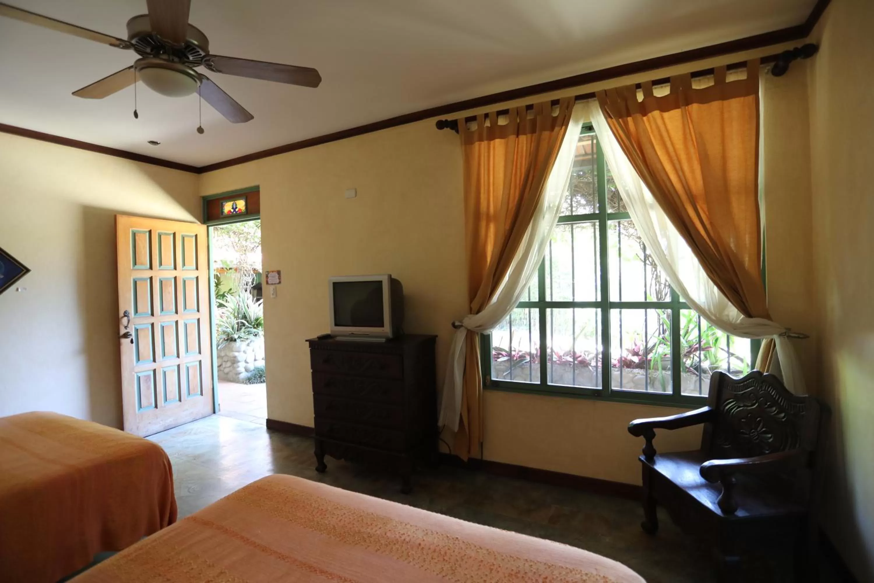 TV and multimedia, Seating Area in Tierra Magica B&B and Art Studio