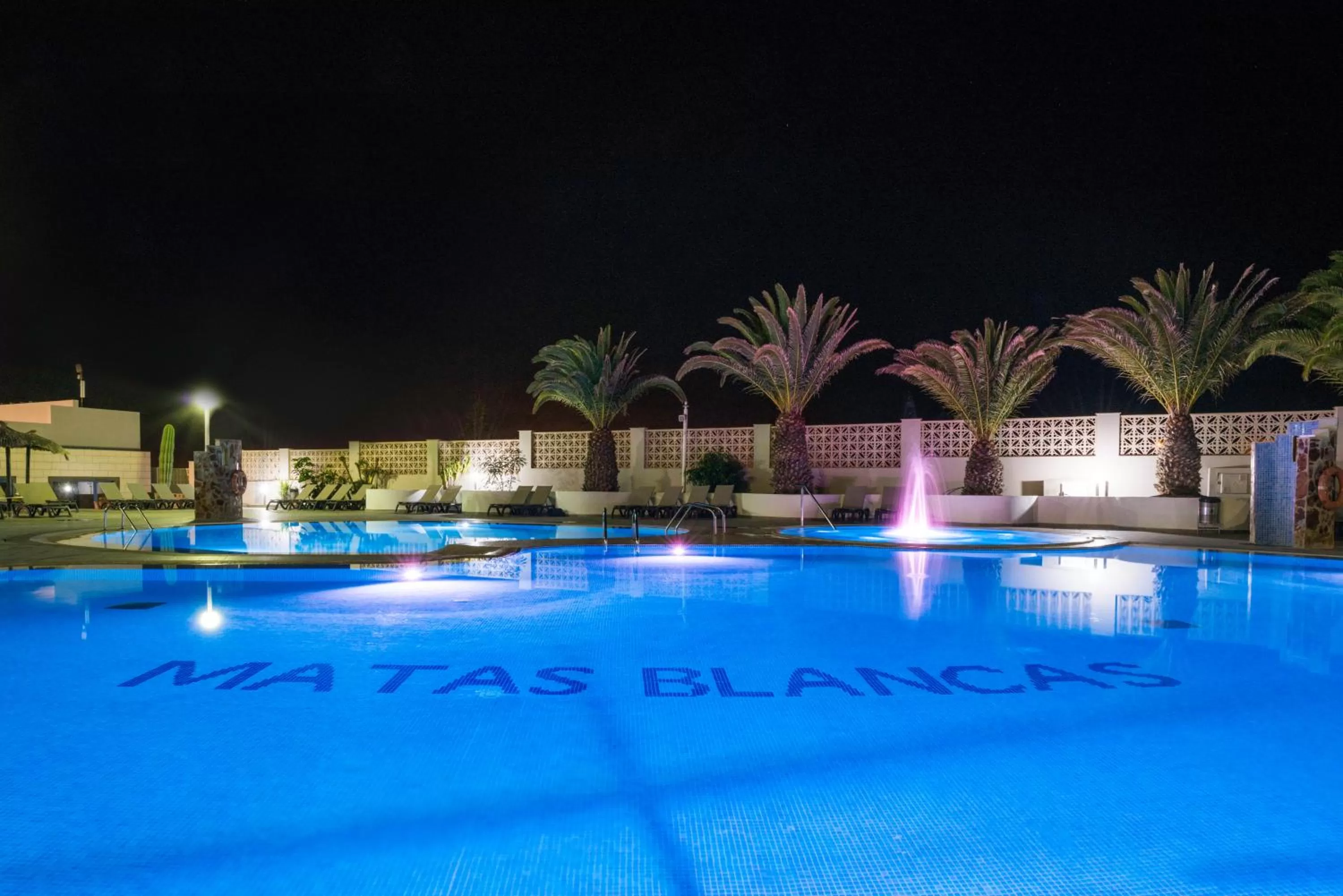 Swimming pool in Kn Hotel Matas Blancas - Solo Adultos