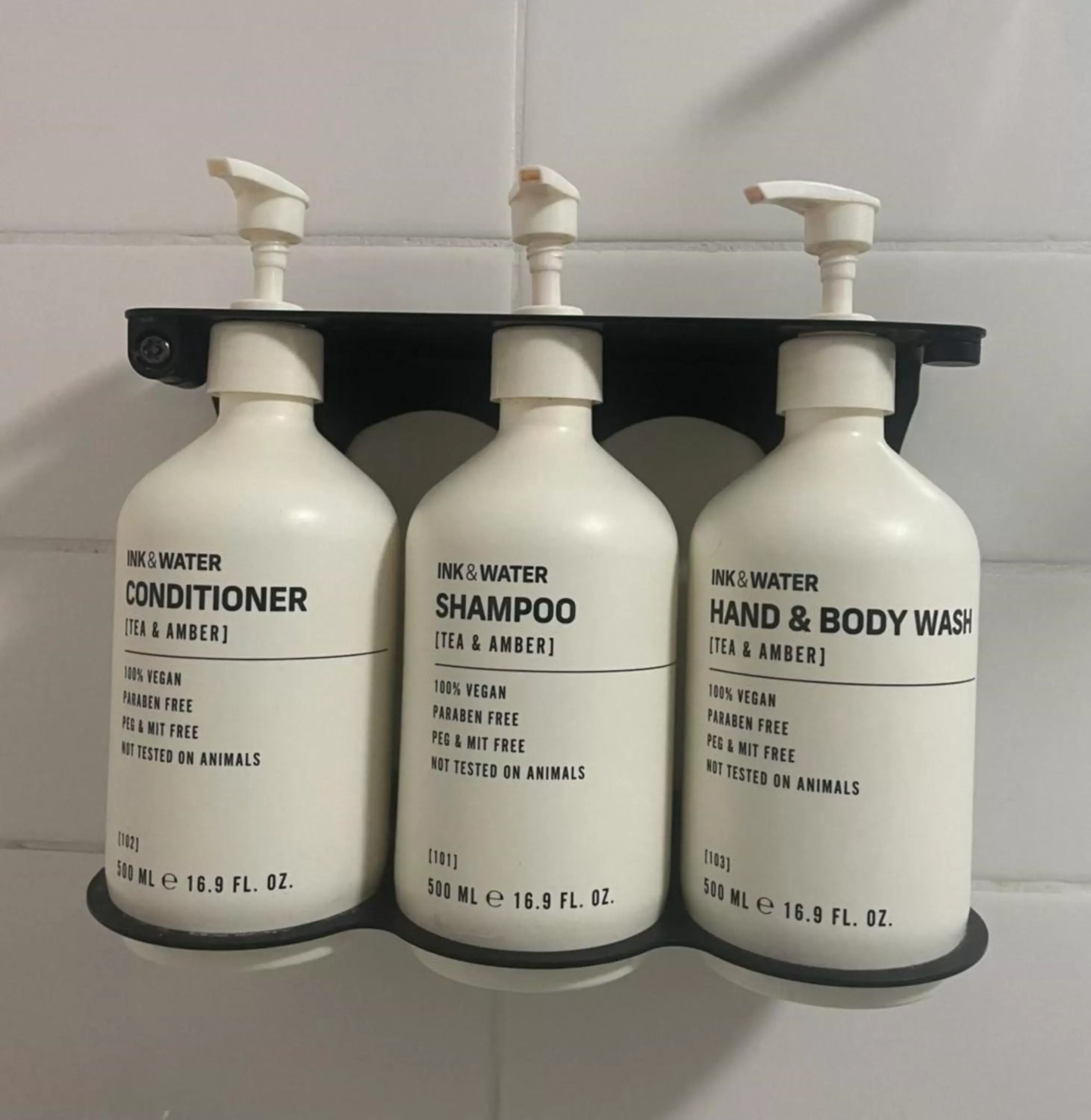 Superior Queen Room with Single Bed in ibis Styles Canberra Tall Trees Superior Queen Room with Single Bed in ibis Styles Canberra Tall Trees