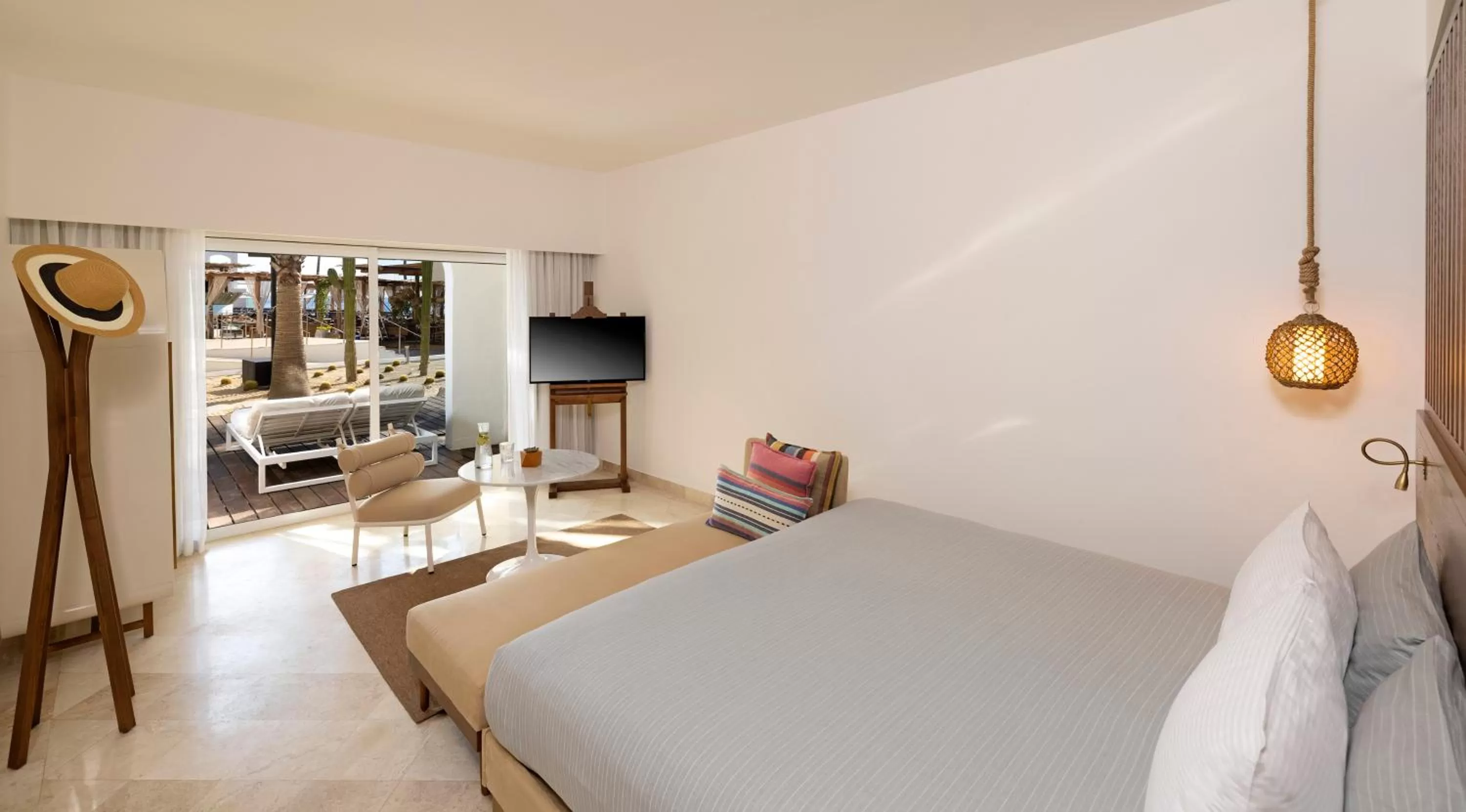 Bedroom, Bed in ME Cabo by Meliá