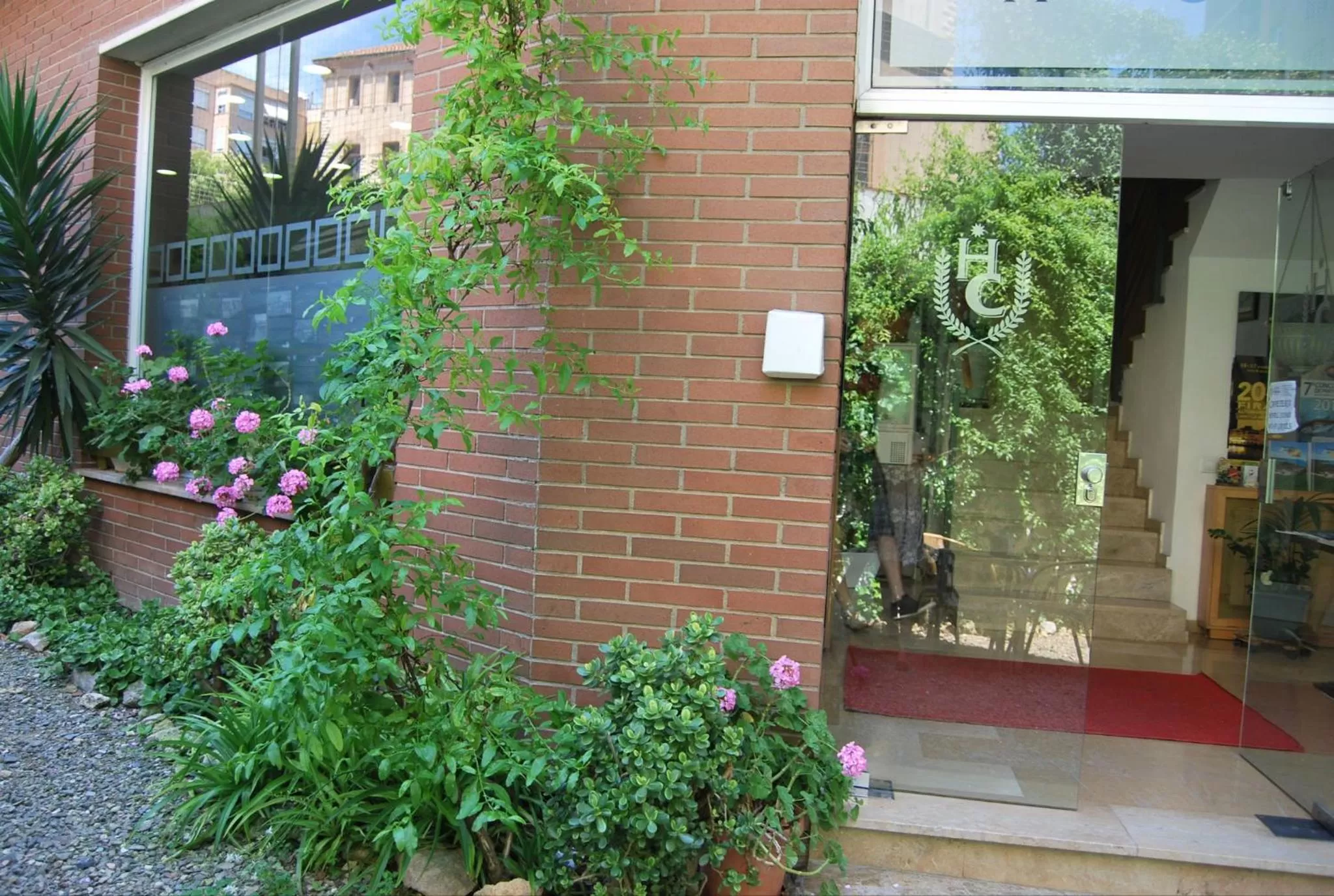 Facade/entrance in Hotel Cosmos Tarragona