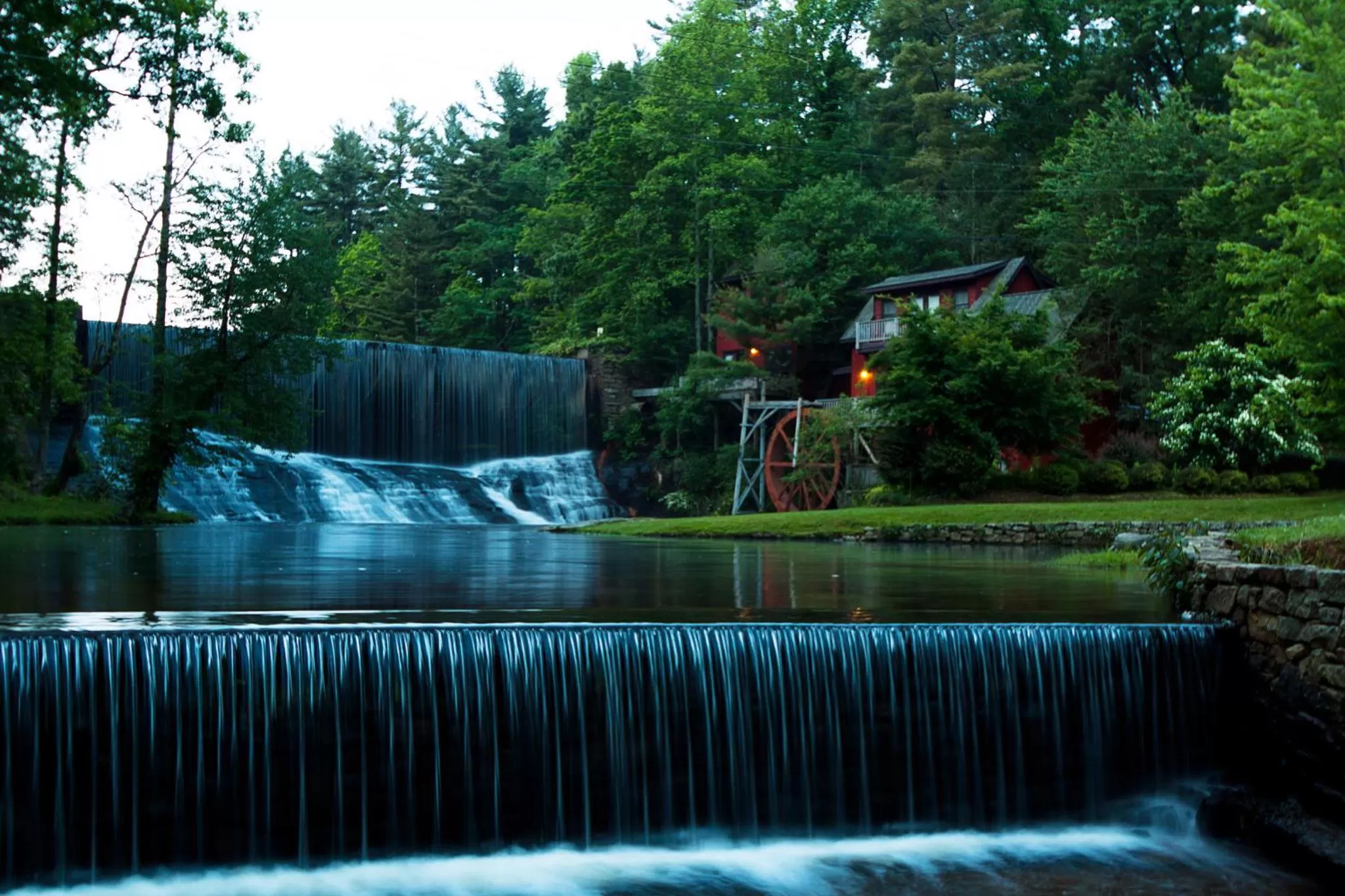 Lake view in Highland Lake Inn & Resort - Flat Rock