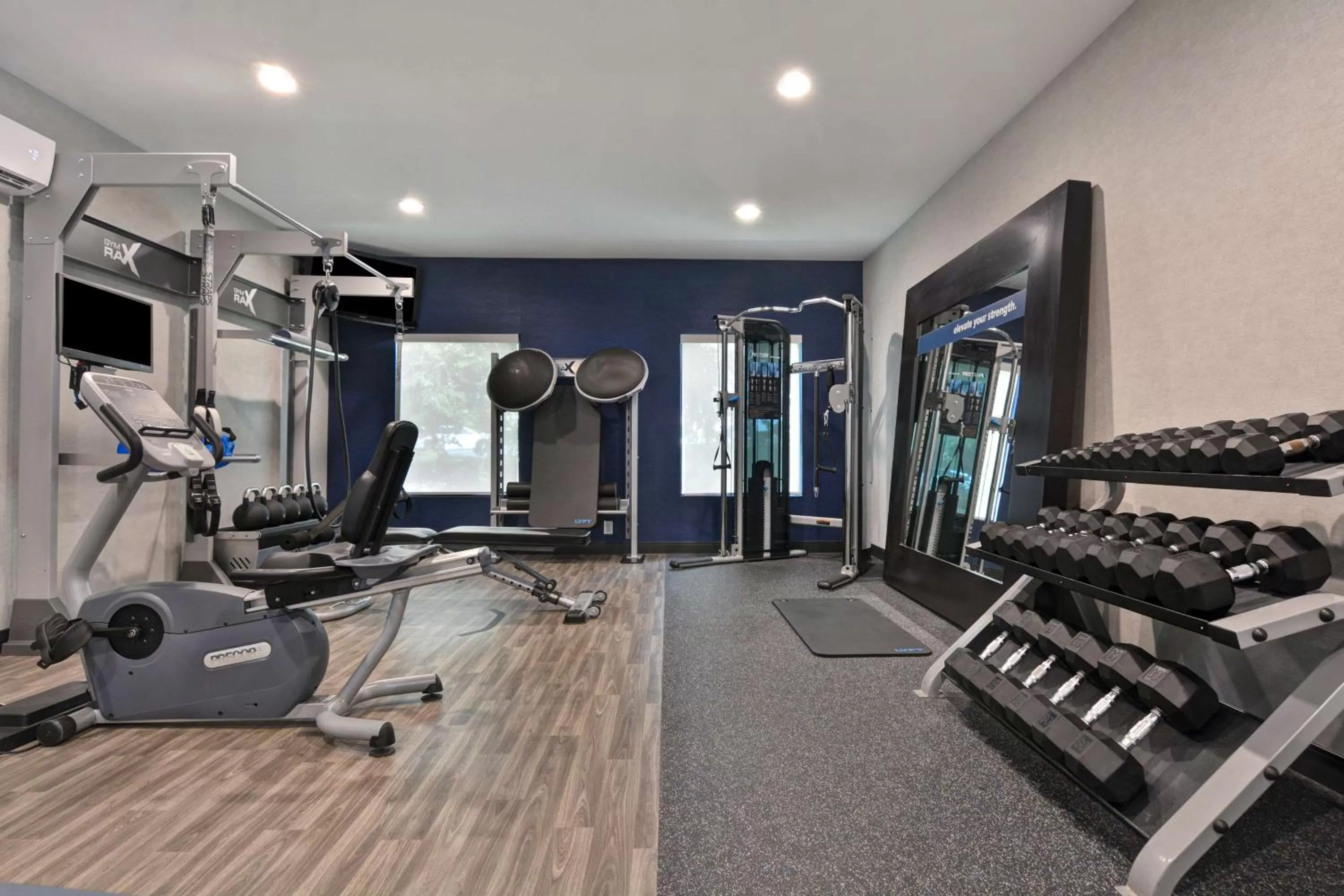 Fitness centre/facilities in Hampton Inn Anderson