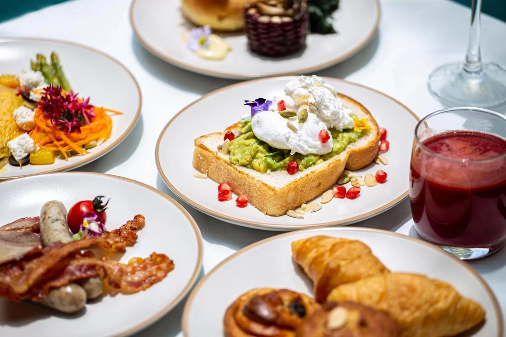 Restaurant/places to eat in Maladee Rendezvous Hotel Chiang Mai