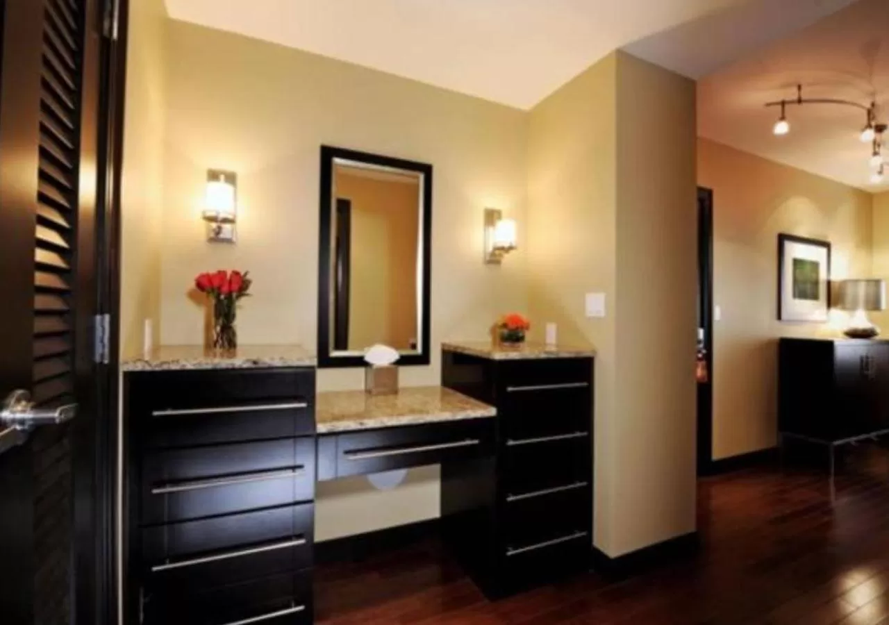 Living room in The Mayo Hotel