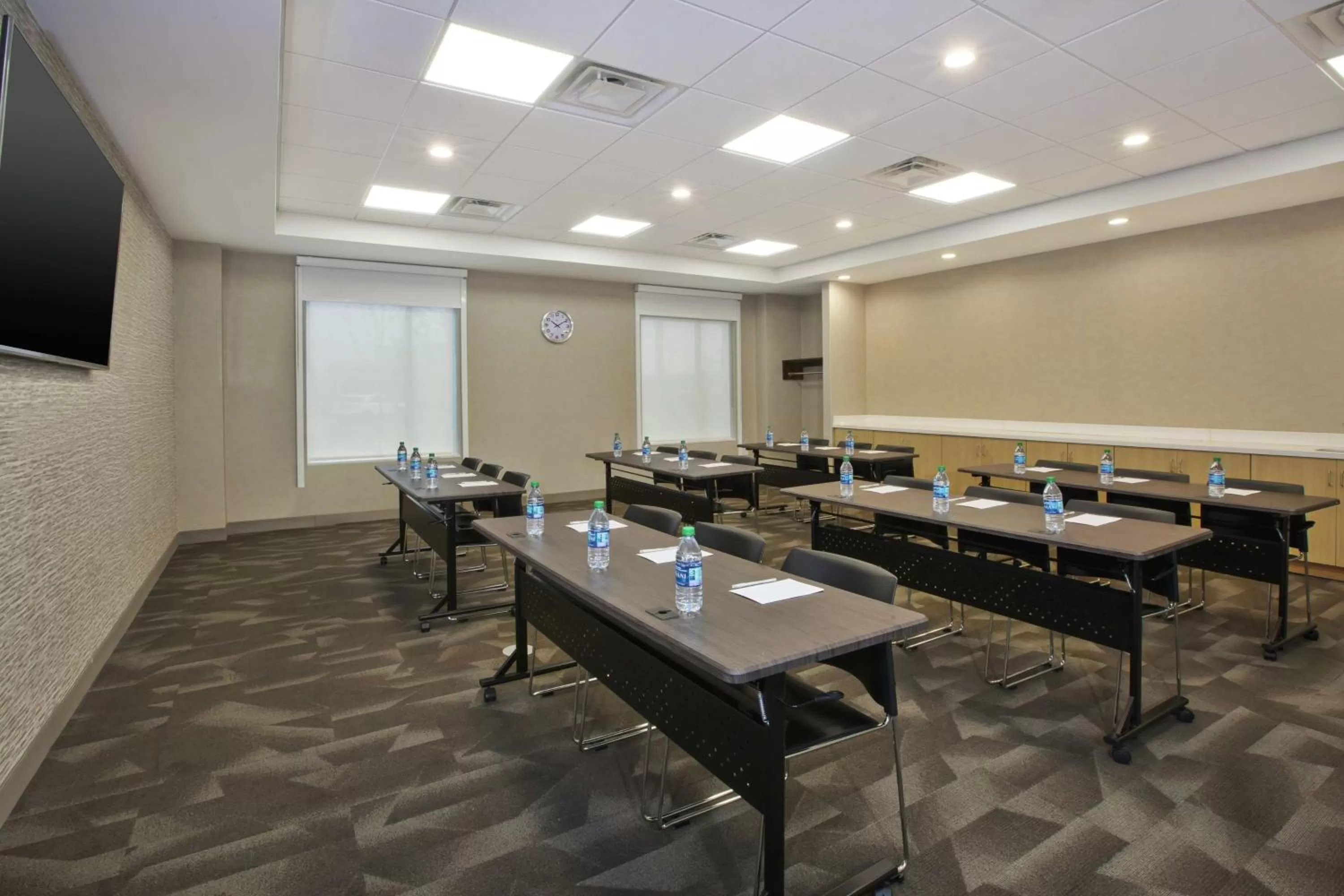 Meeting/conference room in Home2 Suites By Hilton West Bloomfield, Mi