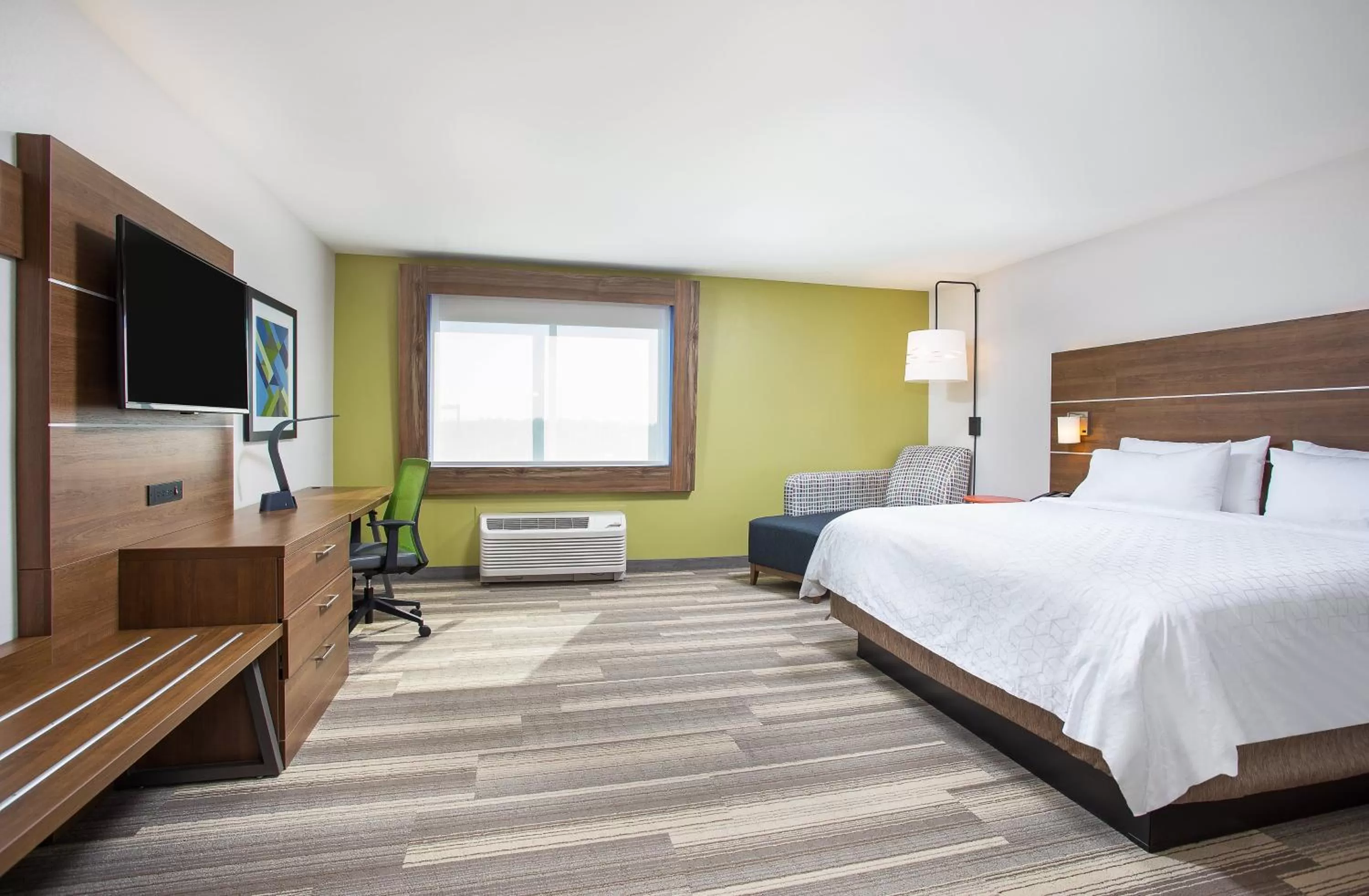 Deluxe Suite - Hearing Accessible - Non-Smoking in Holiday Inn Express & Suites - Lexington W - Versailles, an IHG Hotel
