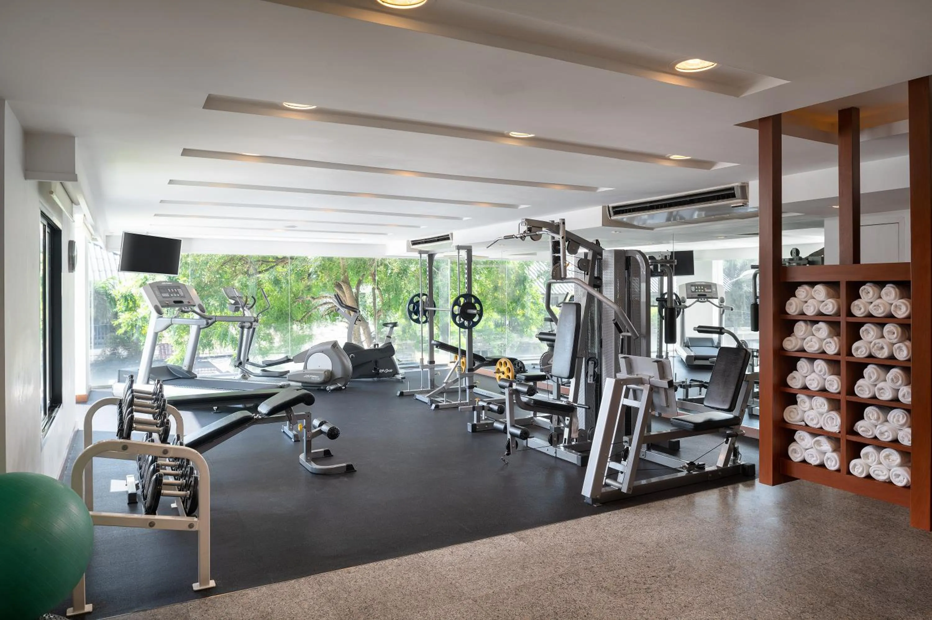 Fitness centre/facilities in Woodlands Suites Serviced Residences