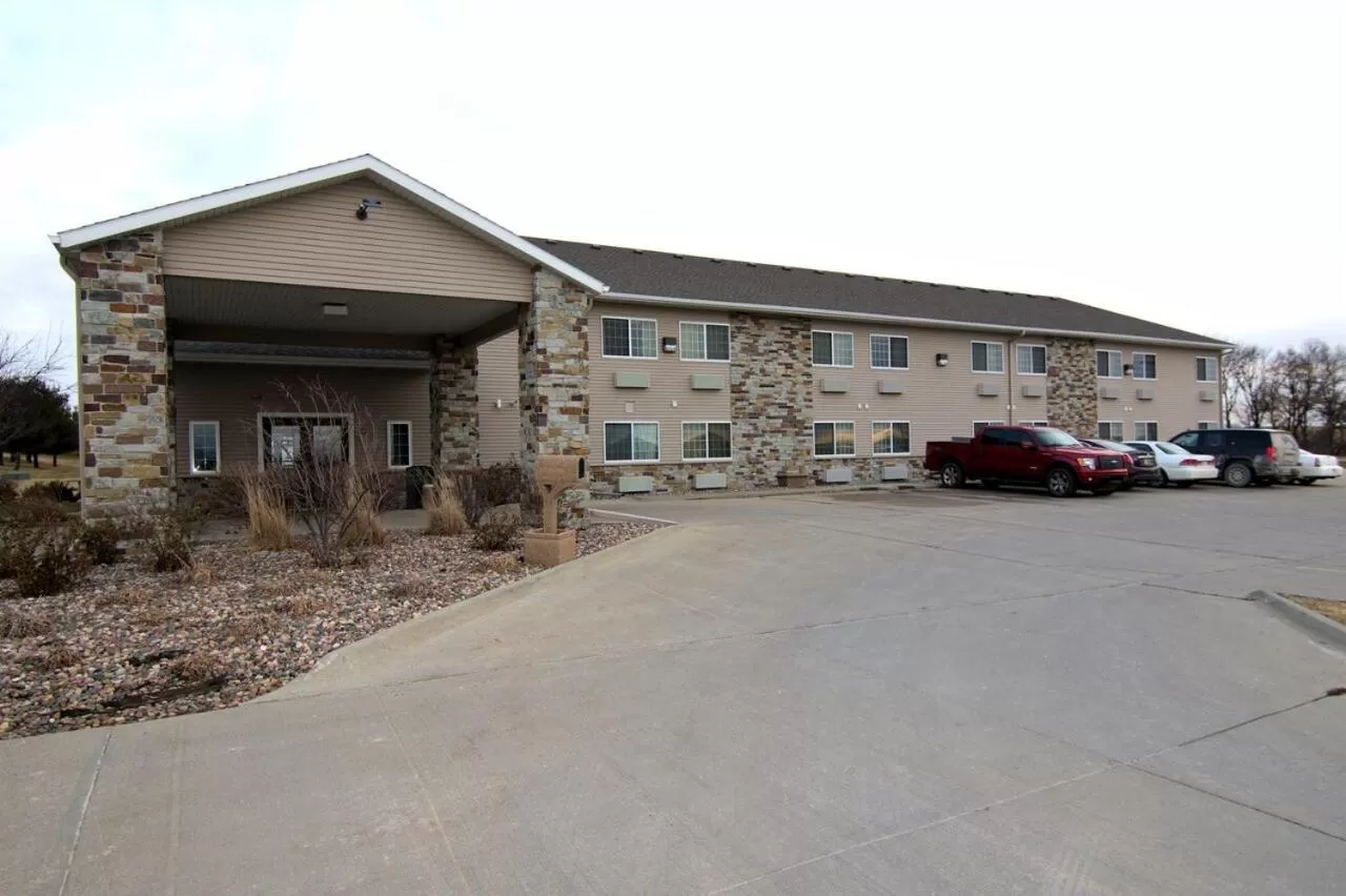Property building in Rock Island Inn & Suites
