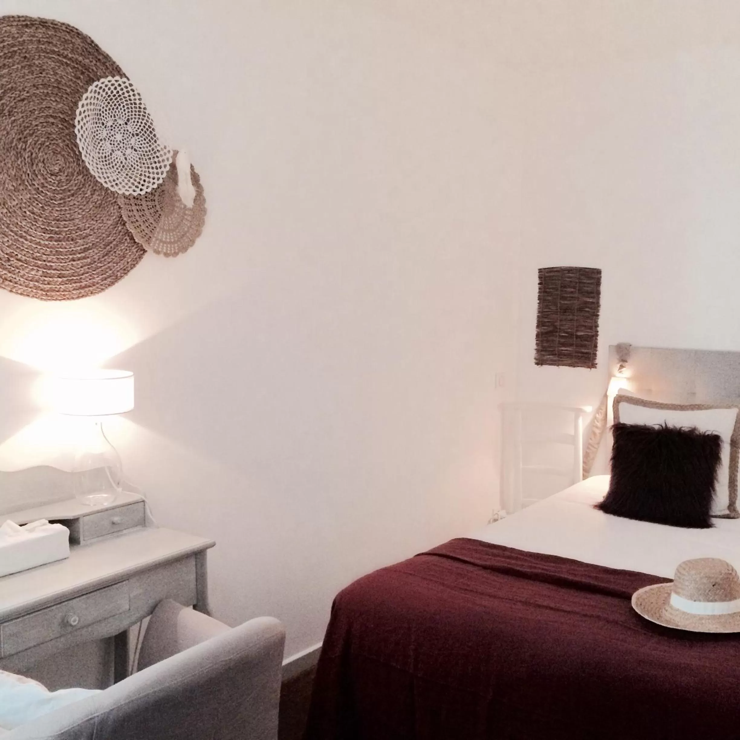 Bedroom, Bed in Maison du Lierre Bordeaux Centre ville