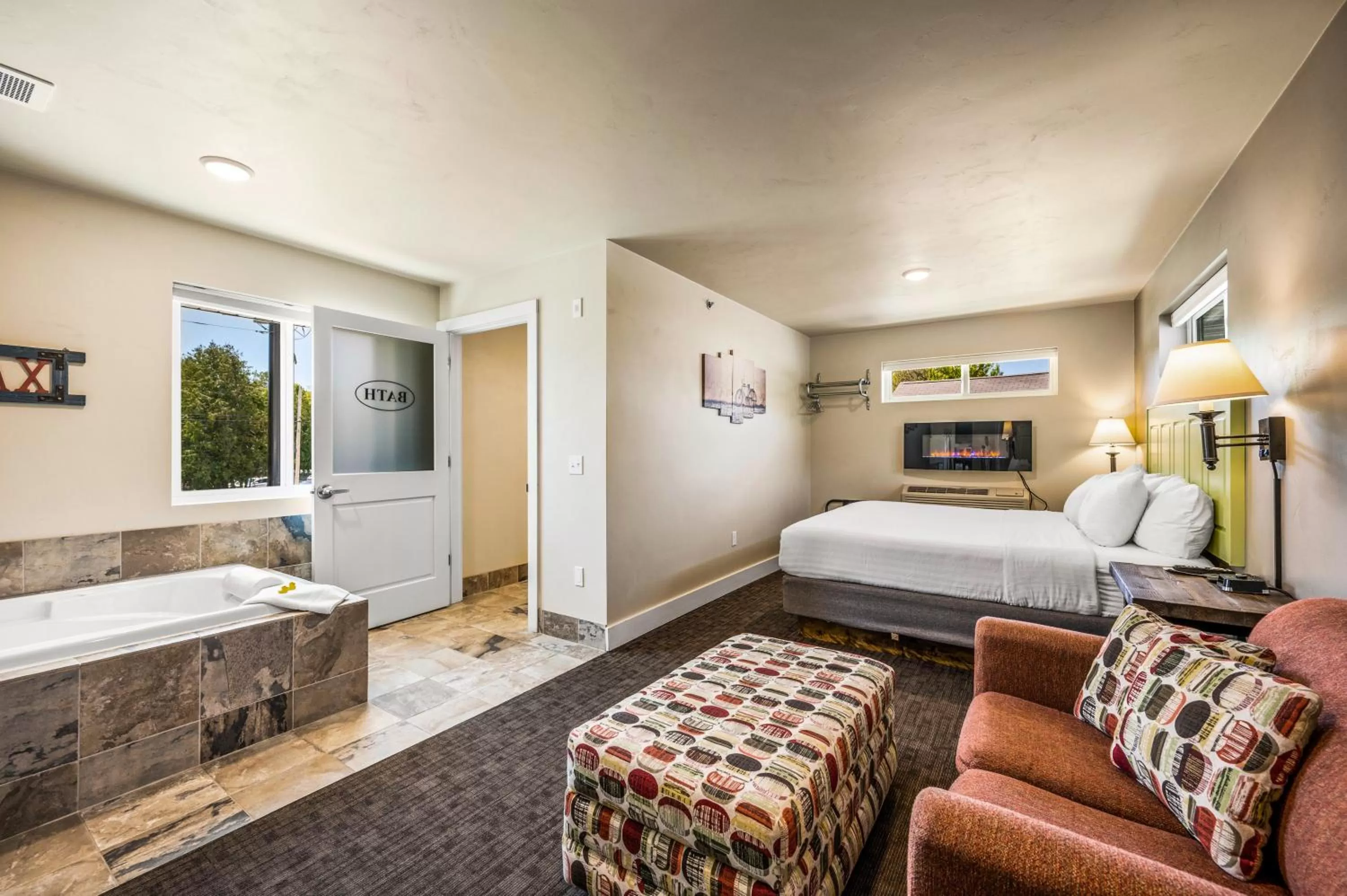 Bedroom in Julie's Park Cafe & Motel