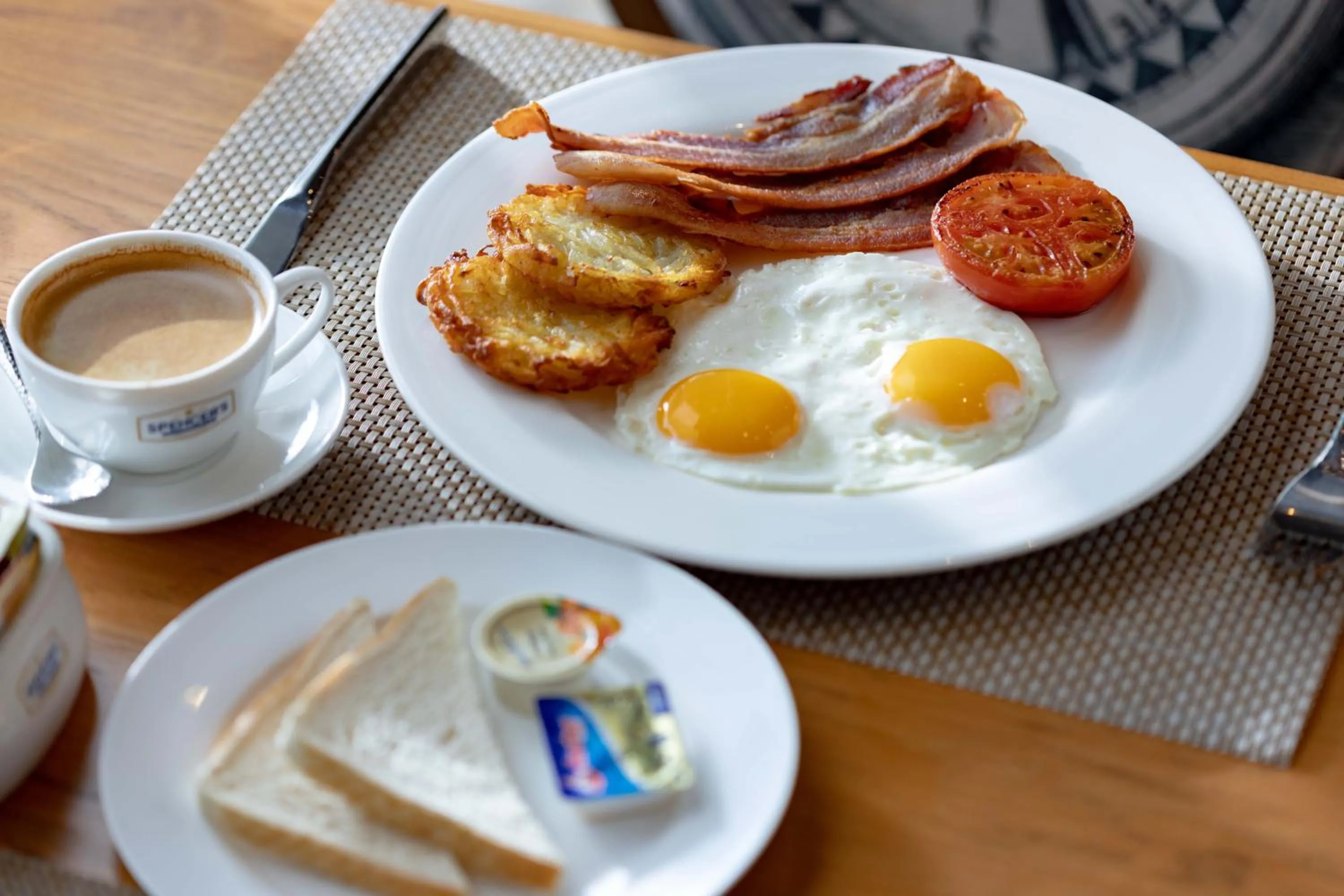 Restaurant/places to eat in Best Western Plus Metro Clark