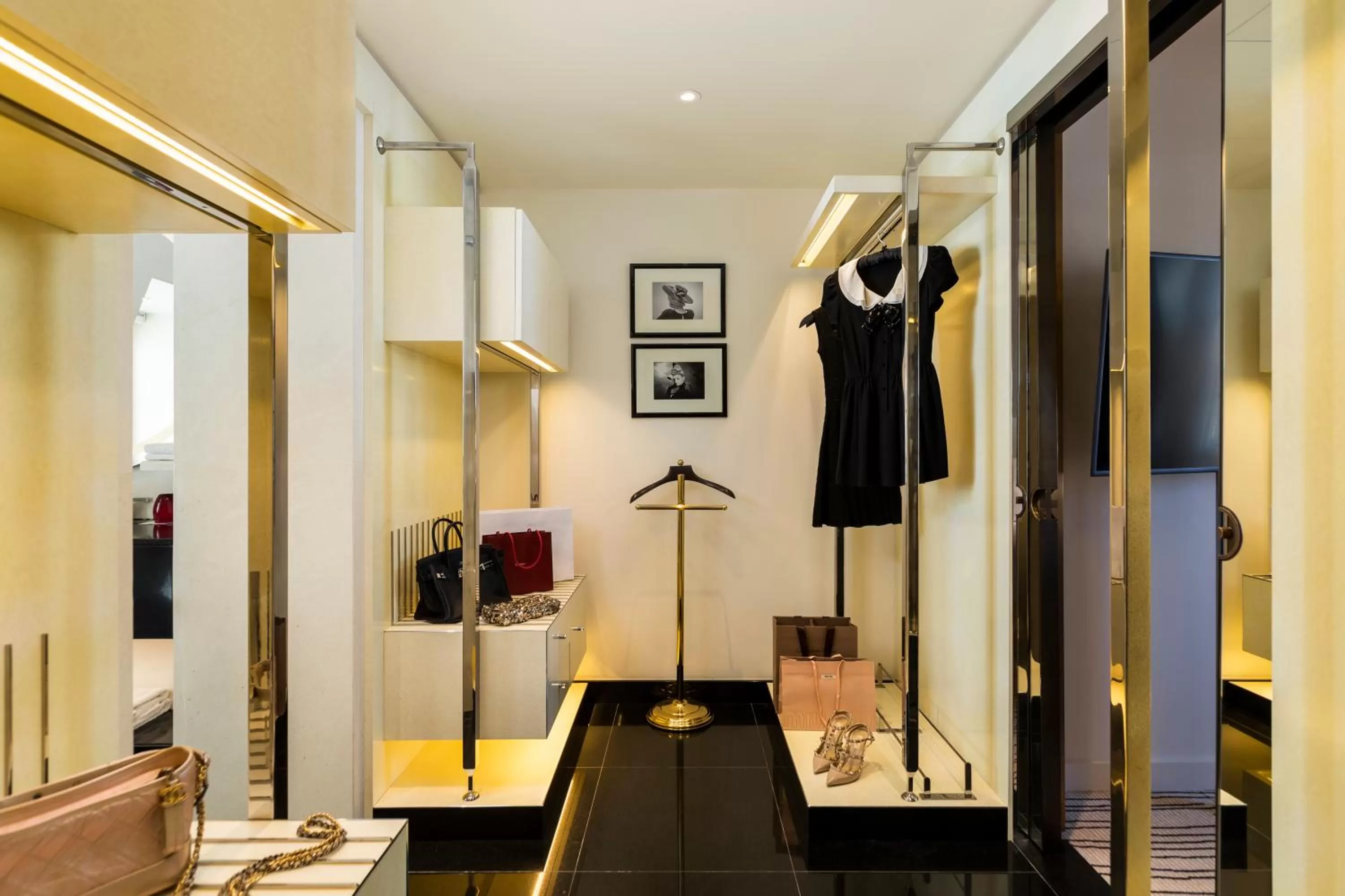 storage in Hotel Montaigne