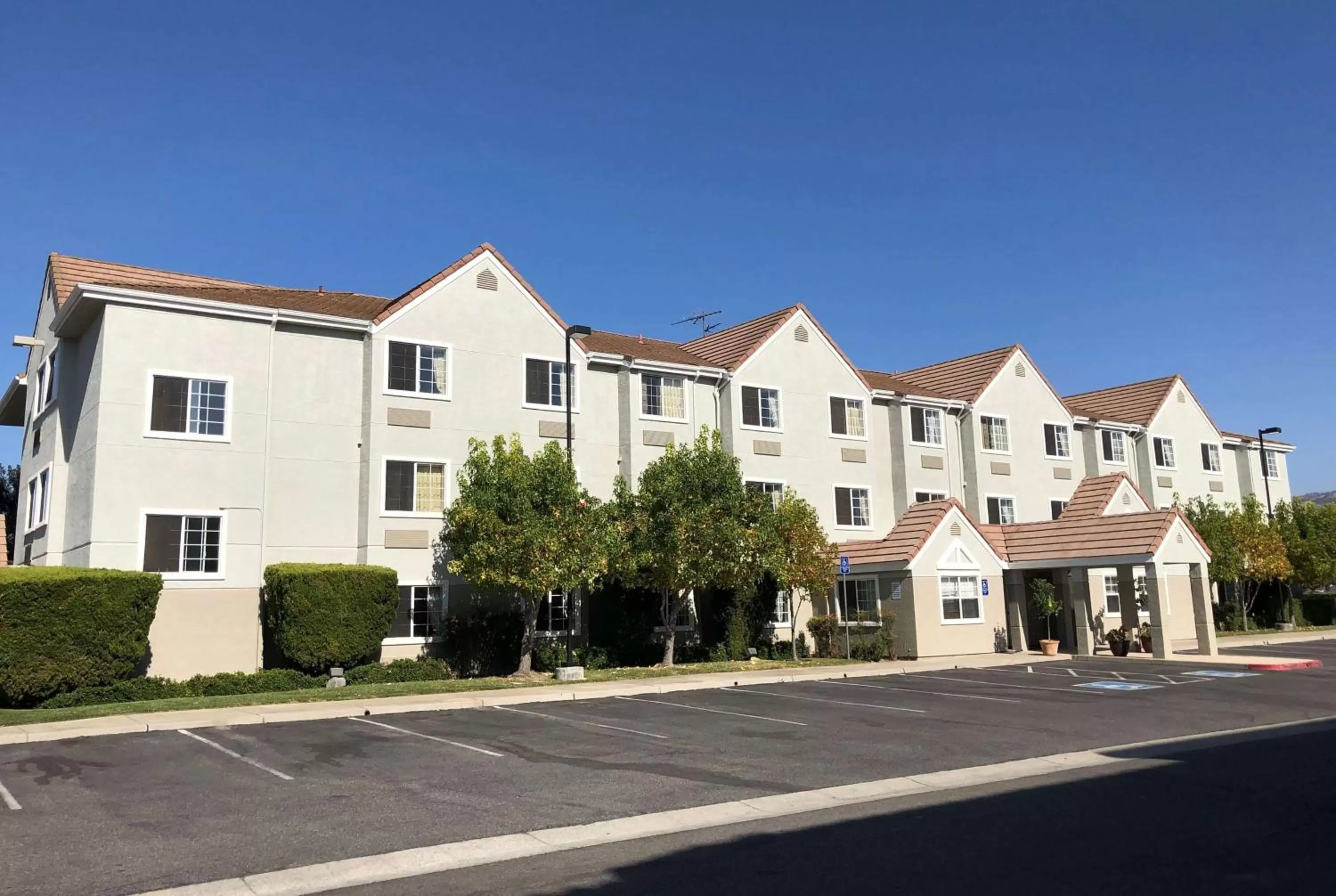 Property building in Microtel Inn & Suites, Morgan Hill