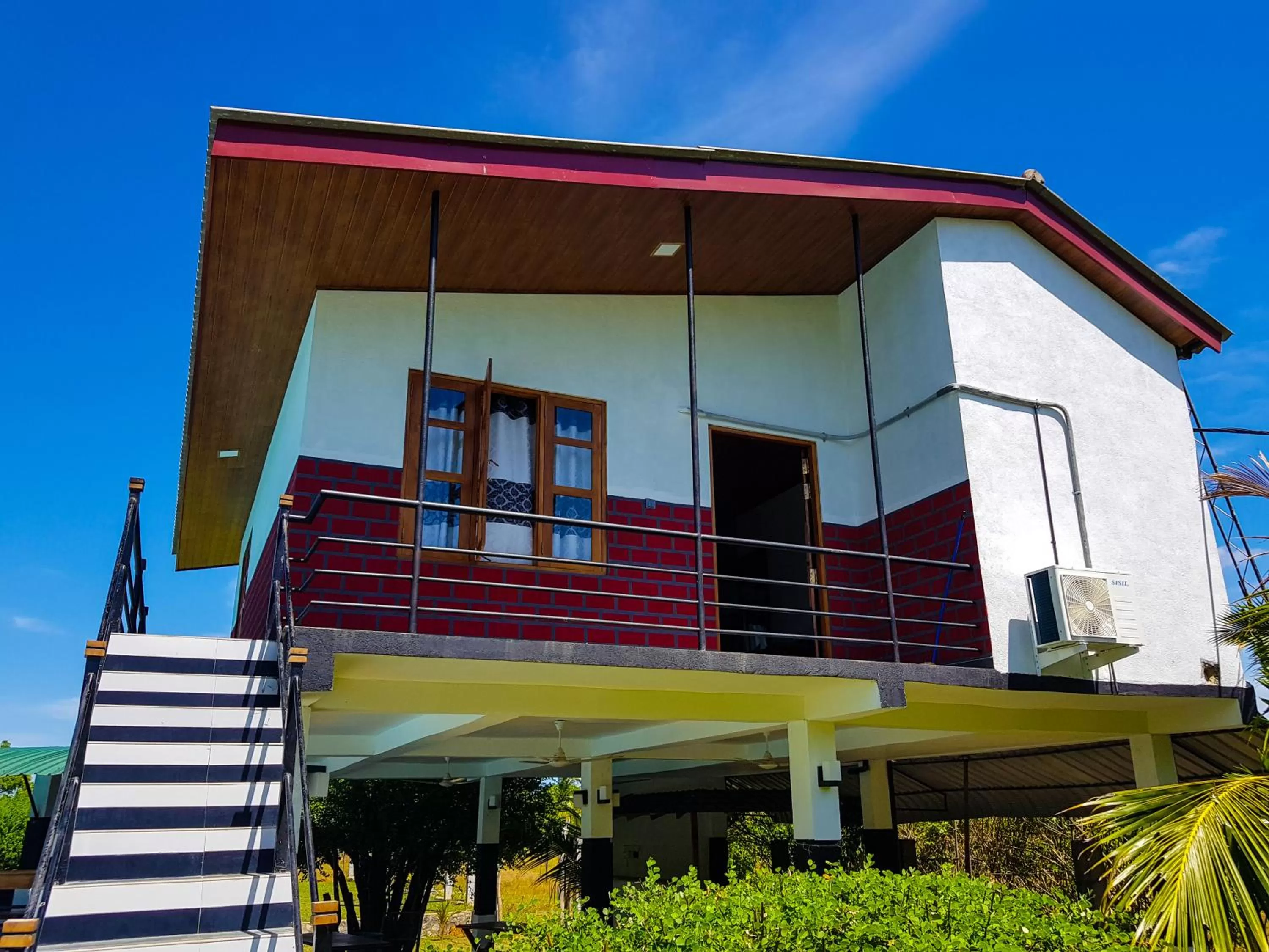 Property building in Eco Hotel Black & White - Anuradhapura