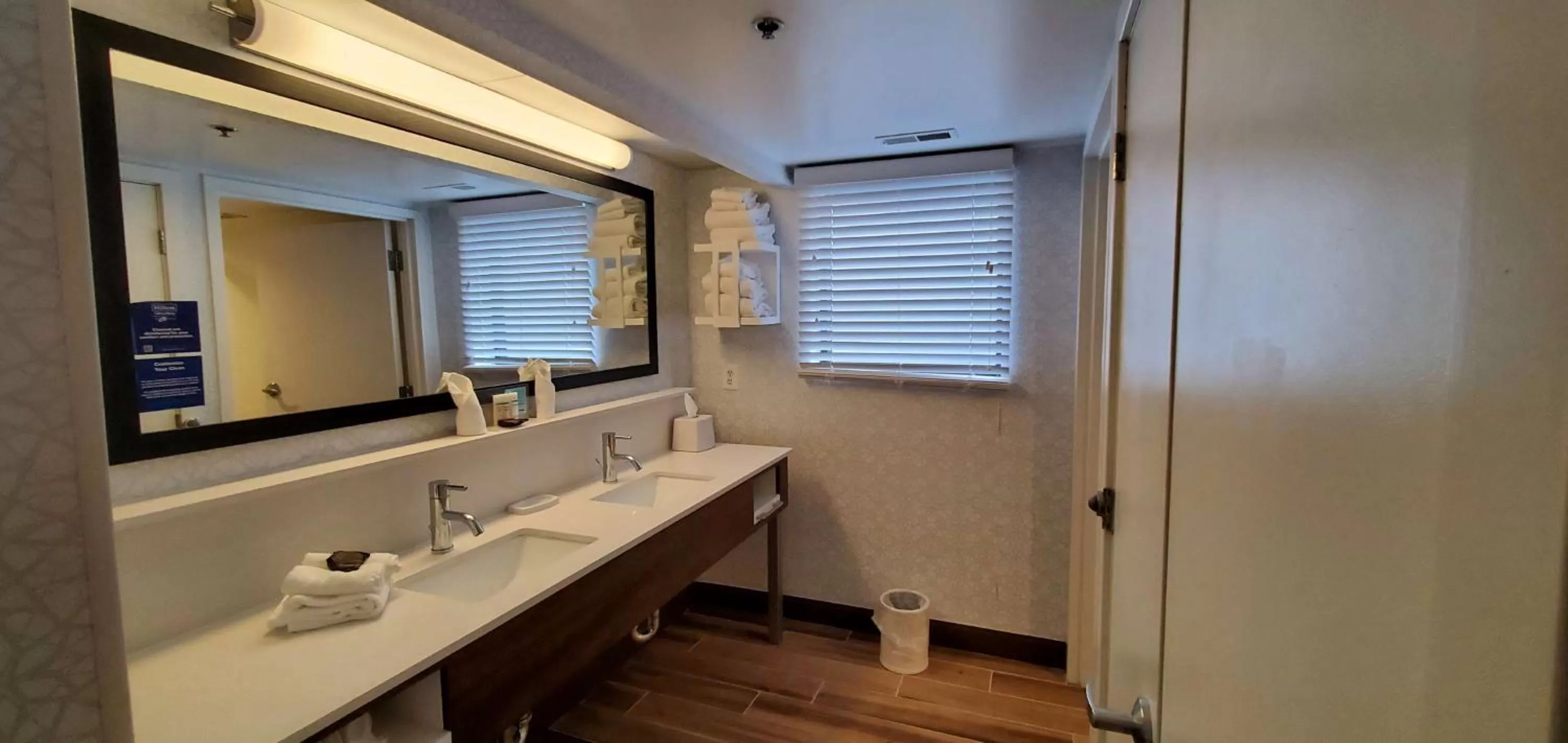 Bathroom in Hampton Inn - Hillsville