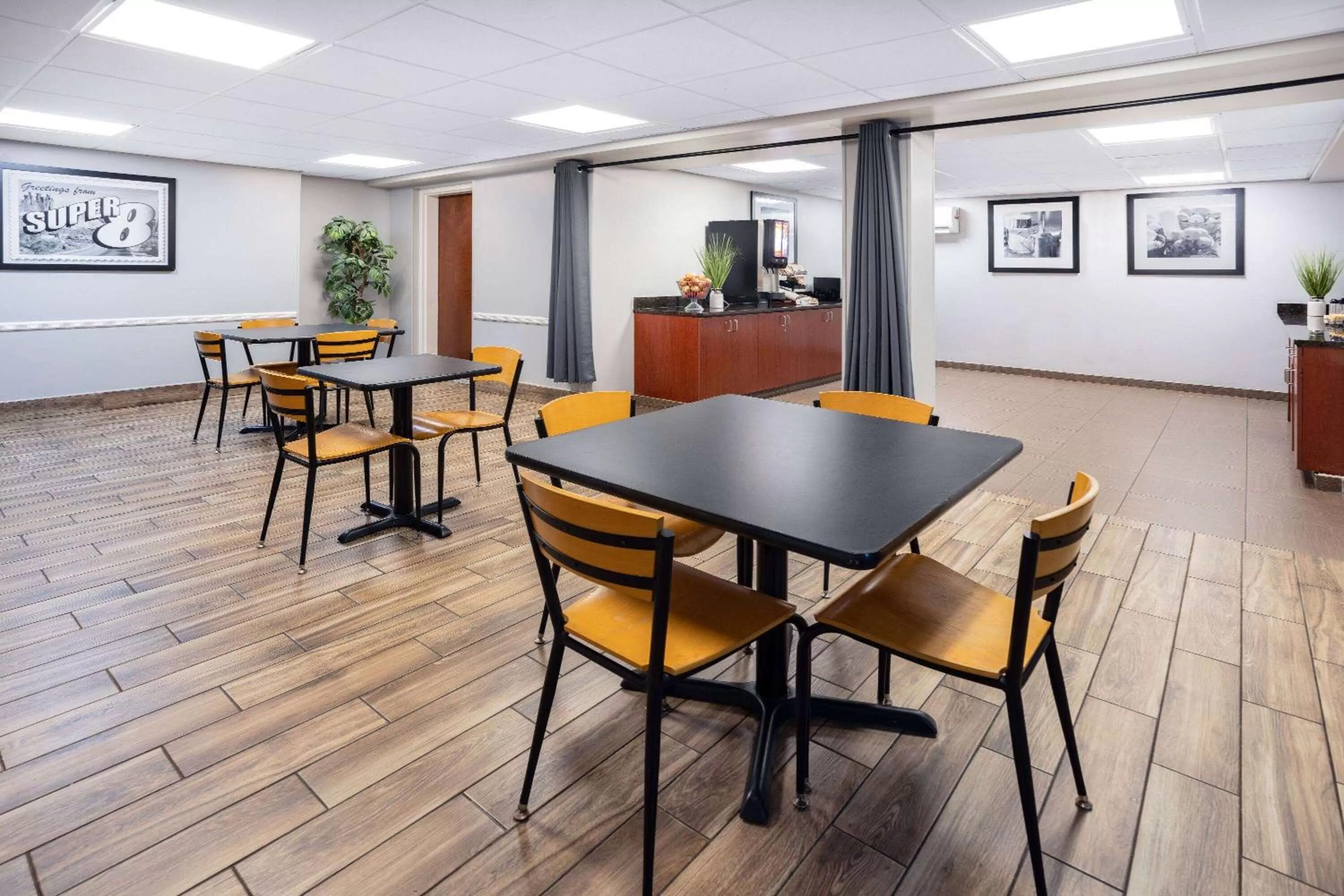 Breakfast in Super 8 by Wyndham Mount Laurel