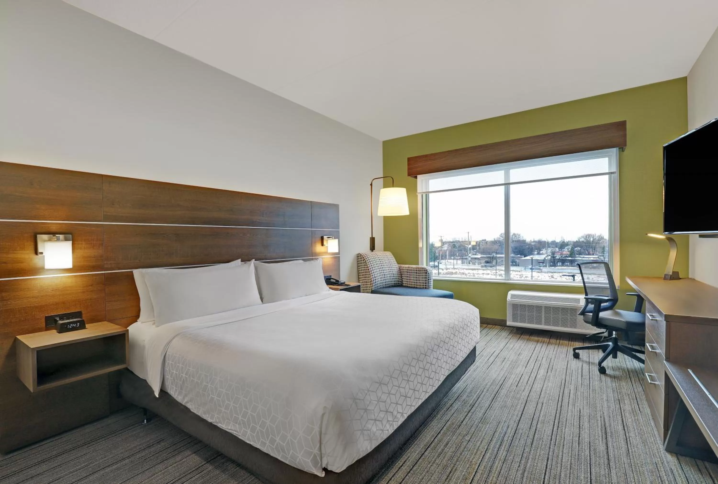 Bed in Holiday Inn Express & Suites - Collingwood