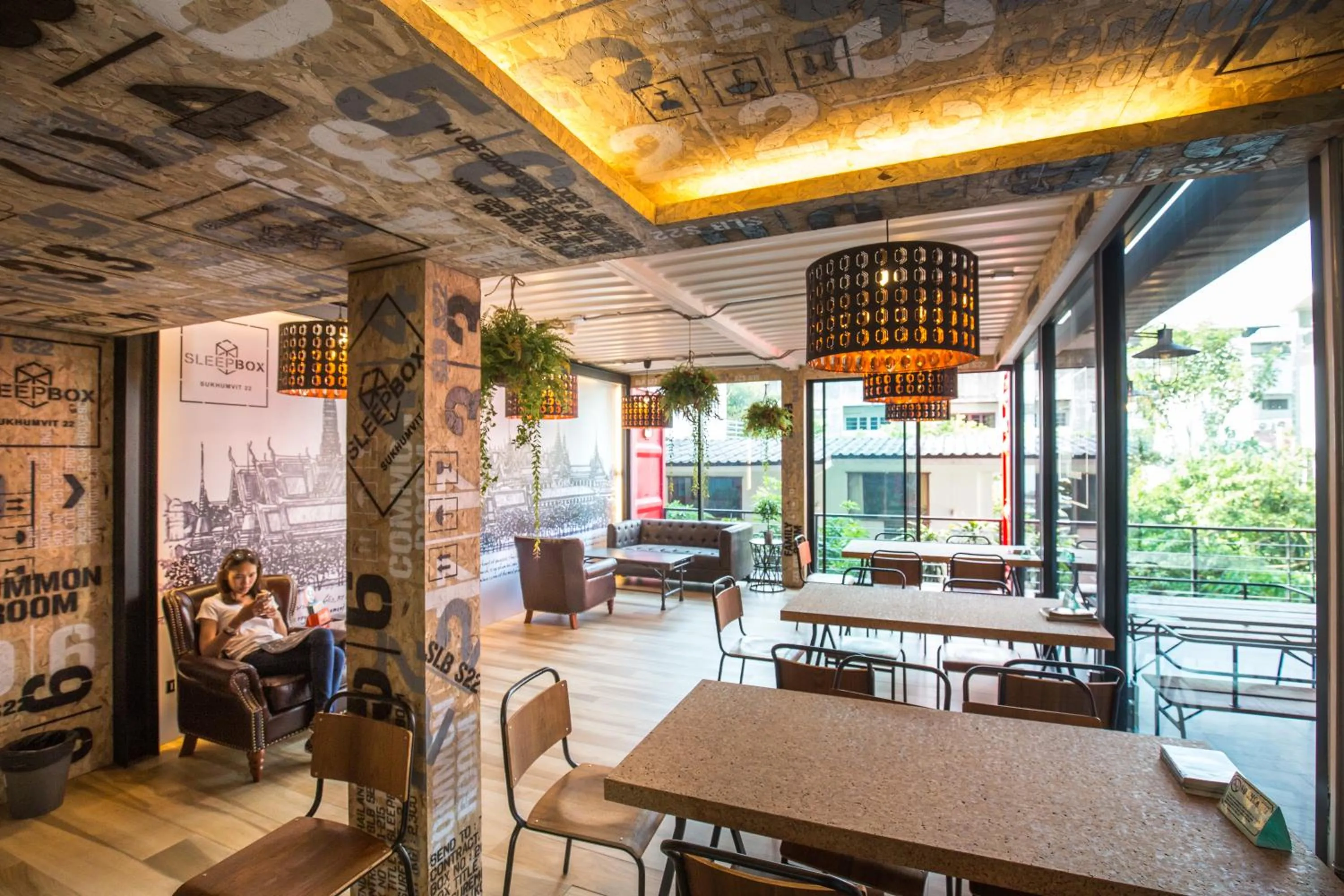 Area and facilities in Sleep Box Hotel Sukhumvit 22