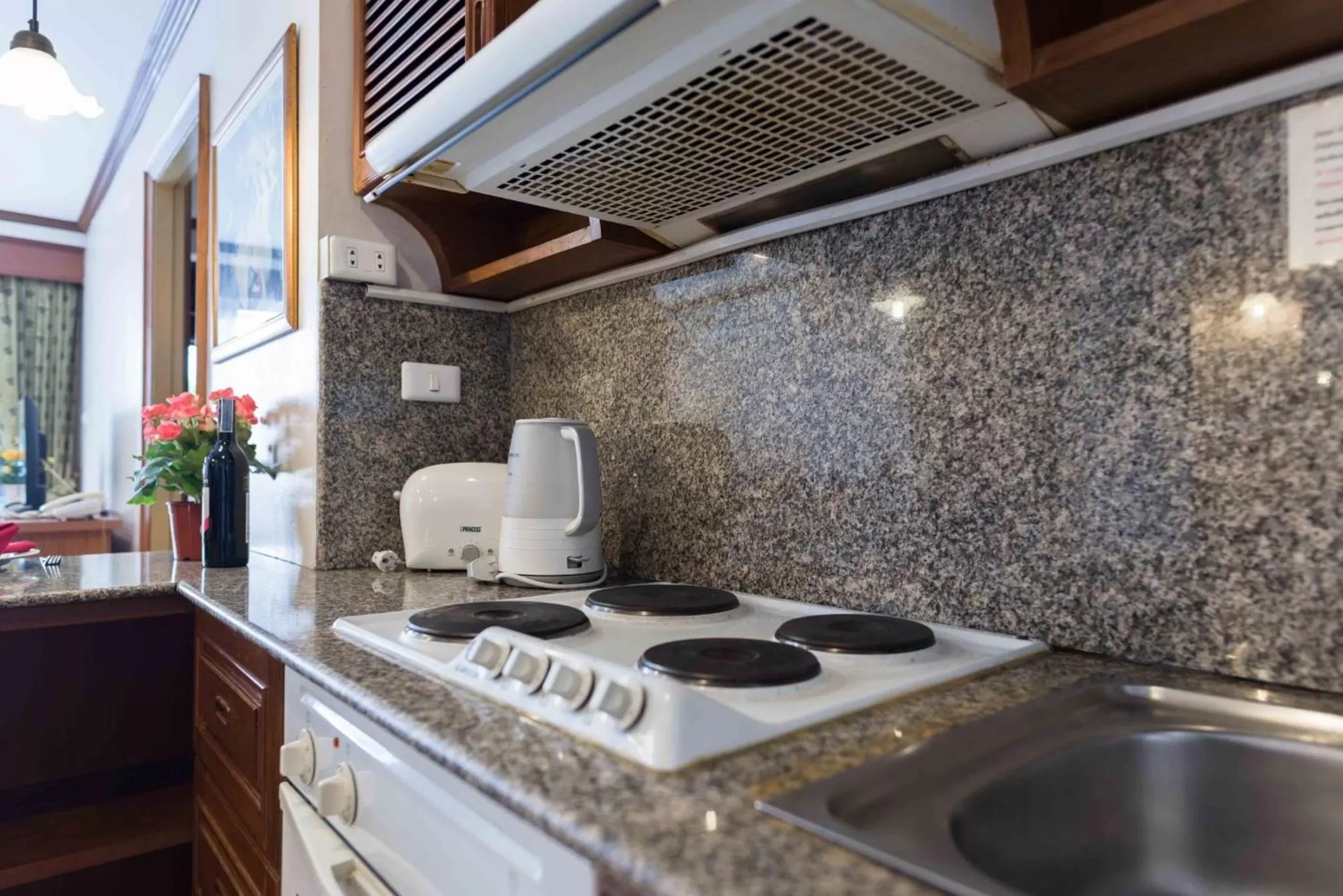 Coffee/tea facilities in The Residence Garden