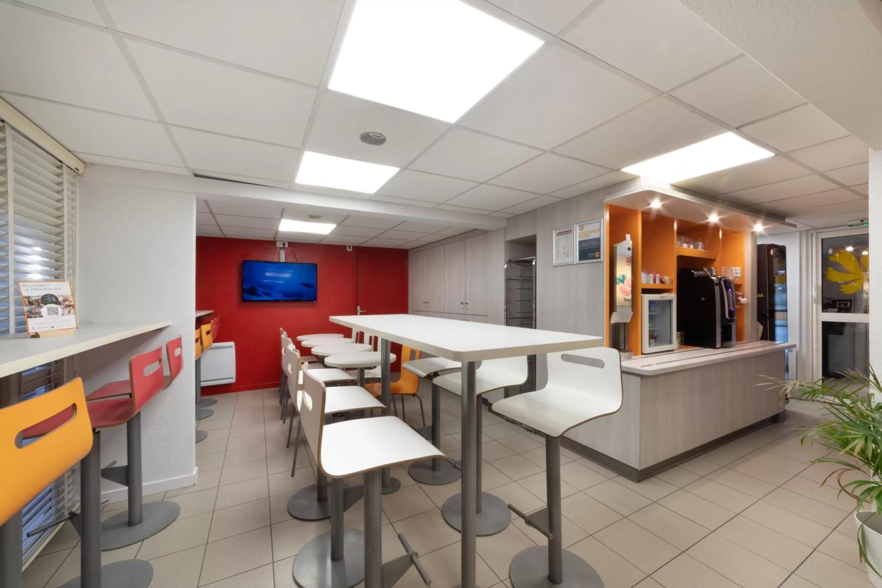 Restaurant/places to eat in Hotel Fleury Merogis - Ex Premiere Classe Fleury Merogis