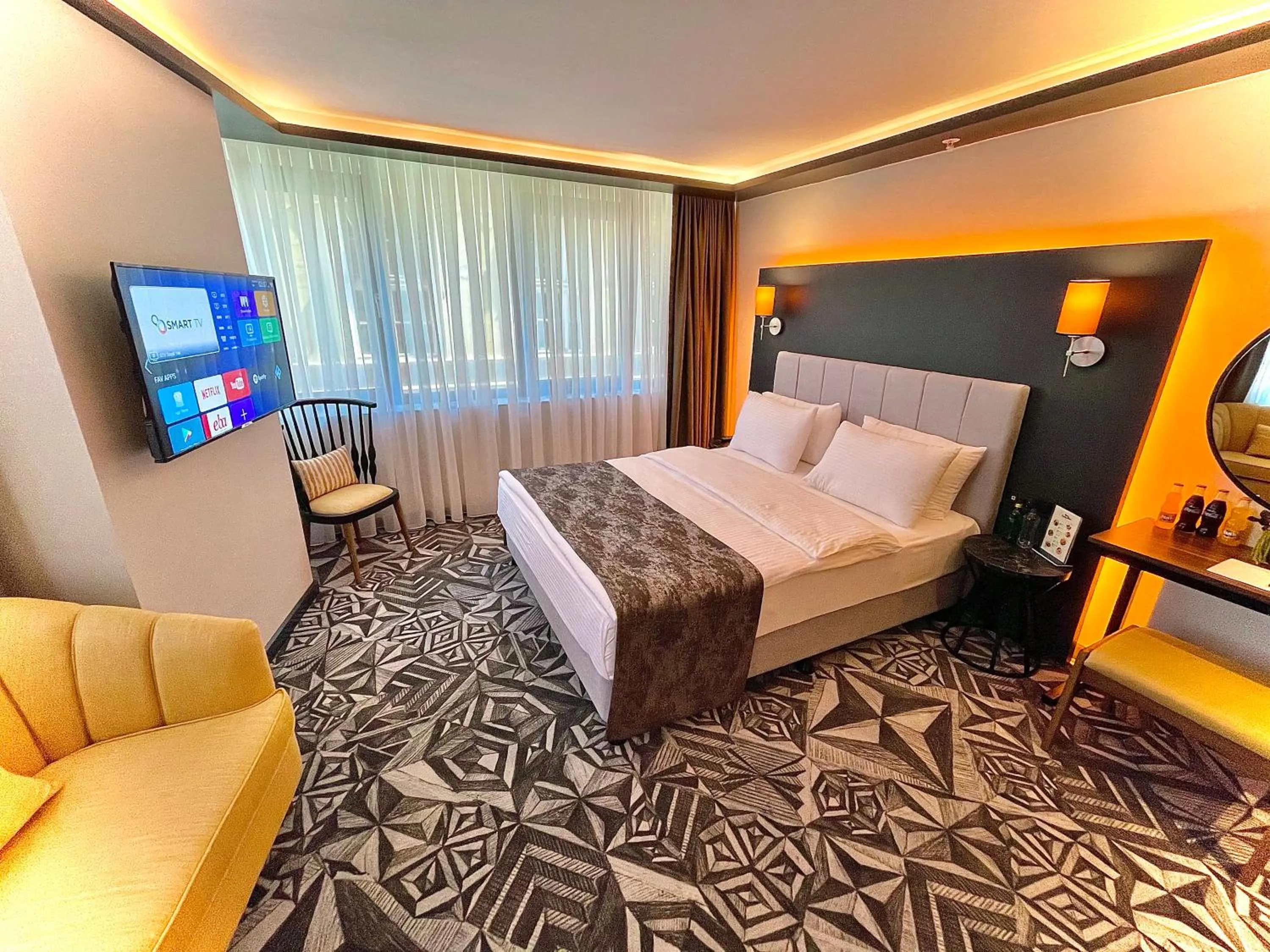 Bedroom, Bed in Weingart Istanbul