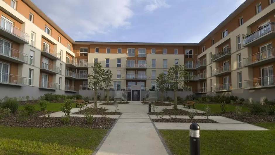 Garden, Property Building in Domitys Le Jardin des Lys