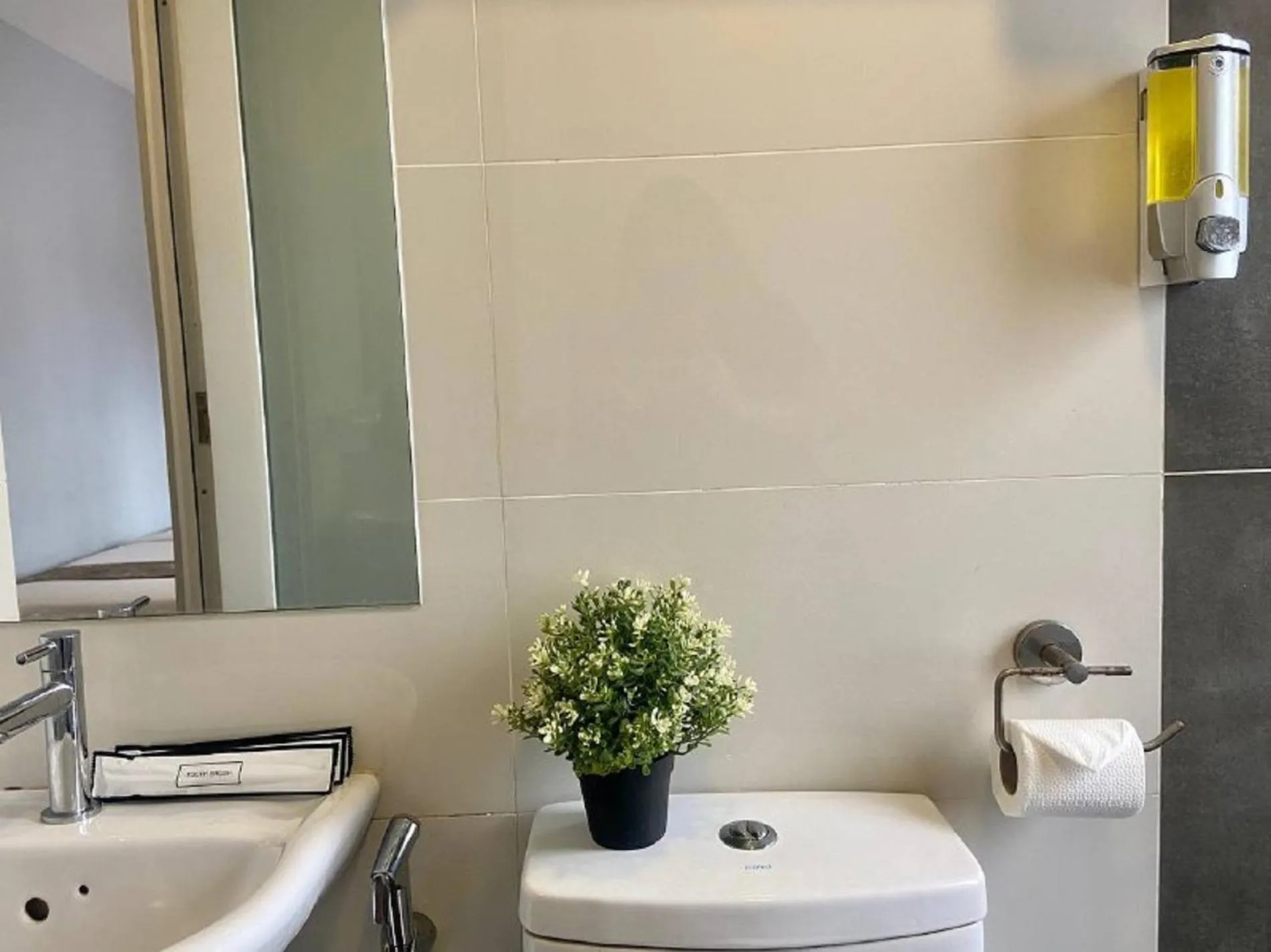 Bathroom in Asia Like Boutique Hotel