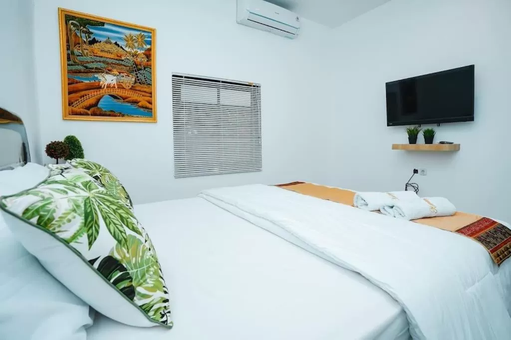 Bed in Kemang Eleven