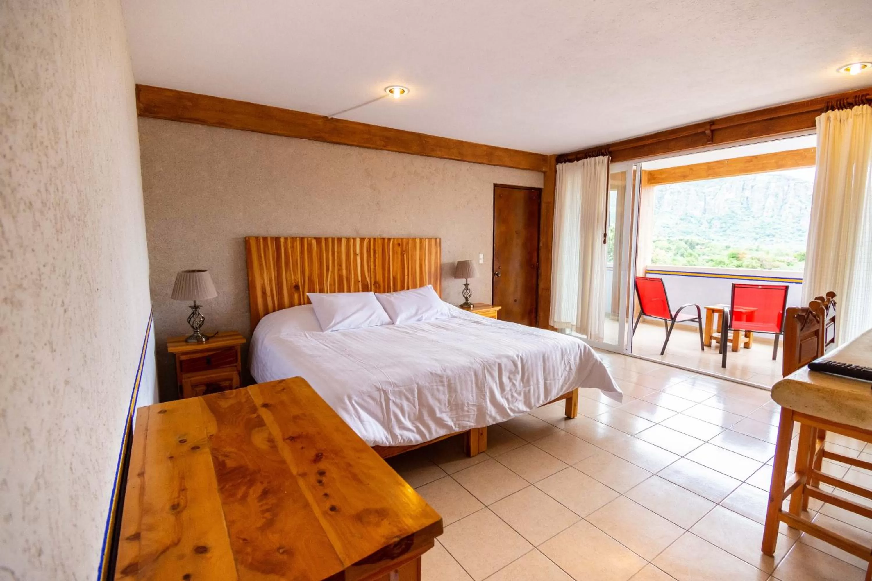 King Room in La Pirámide del Tepozteco